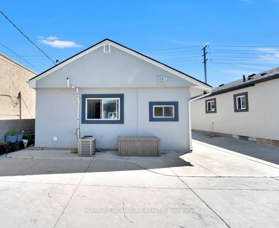 Photo 20 of 3453 Walker Road, Windsor — HOMEH