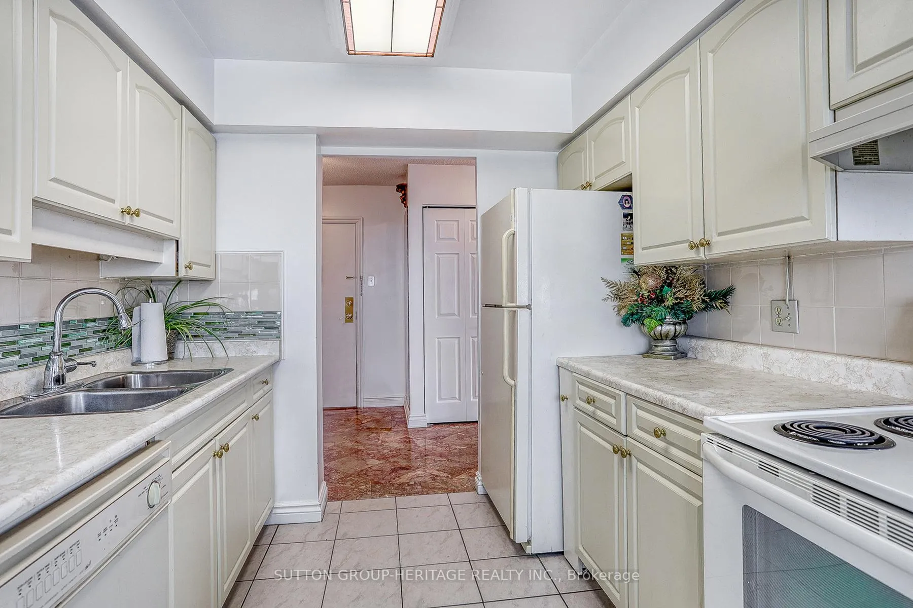 Photo 9 of Unit 1229, 1880 Valley Farm Road, Pickering, Town Centre — HOMEH