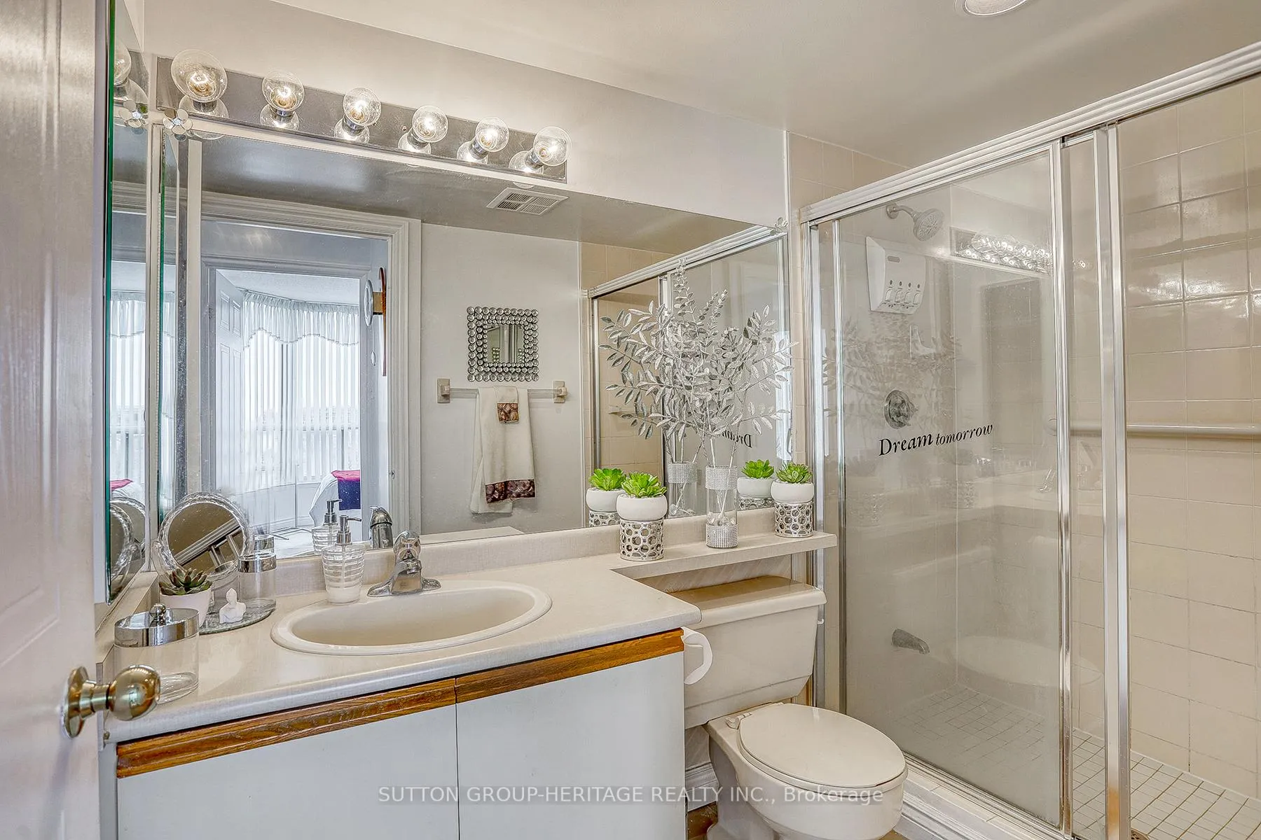 Photo 16 of Unit 1229, 1880 Valley Farm Road, Pickering, Town Centre — HOMEH