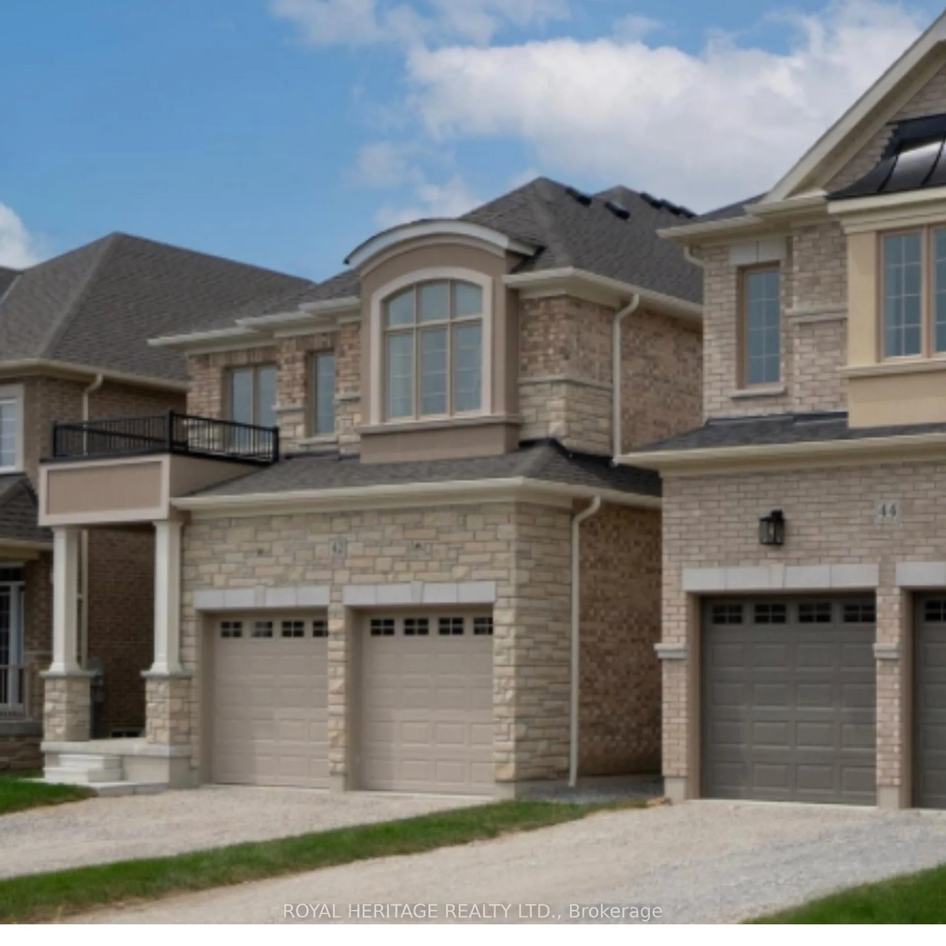 Photo 3 of 42 St Augustine Drive, Whitby, Brooklin — HOMEH