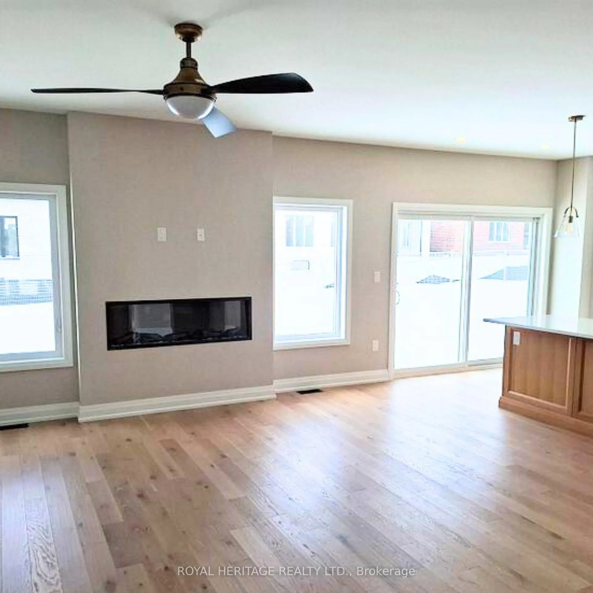 Photo 5 of 42 St Augustine Drive, Whitby, Brooklin — HOMEH
