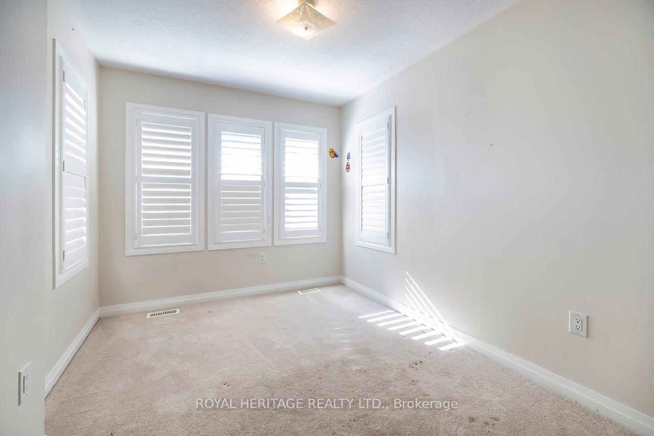 Photo 13 of 59 Cryderman Lane, Clarington, Bowmanville — HOMEH