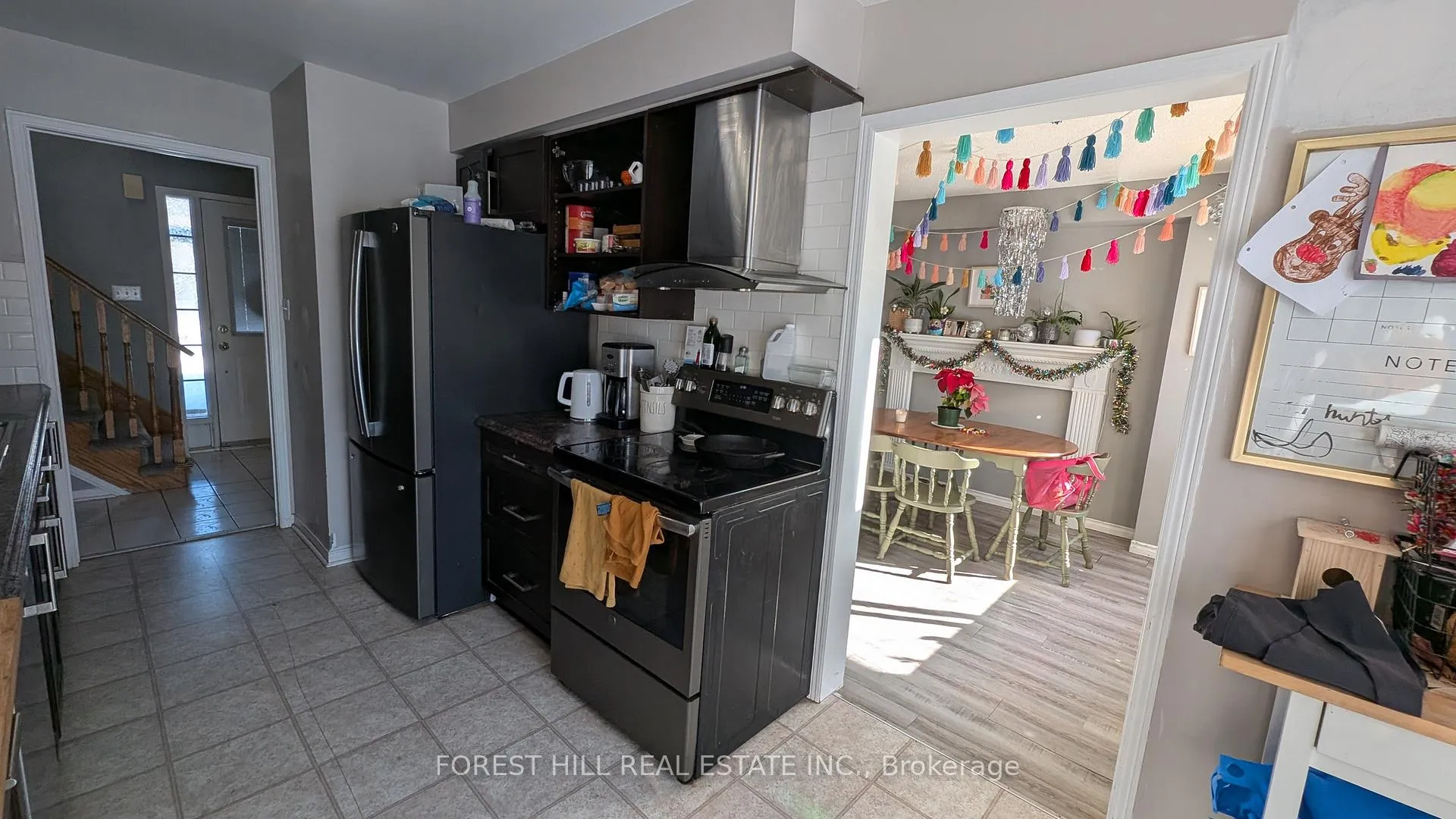 Photo 9 of 46 Golden Meadow Road, Barrie, Innis-Shore — HOMEH