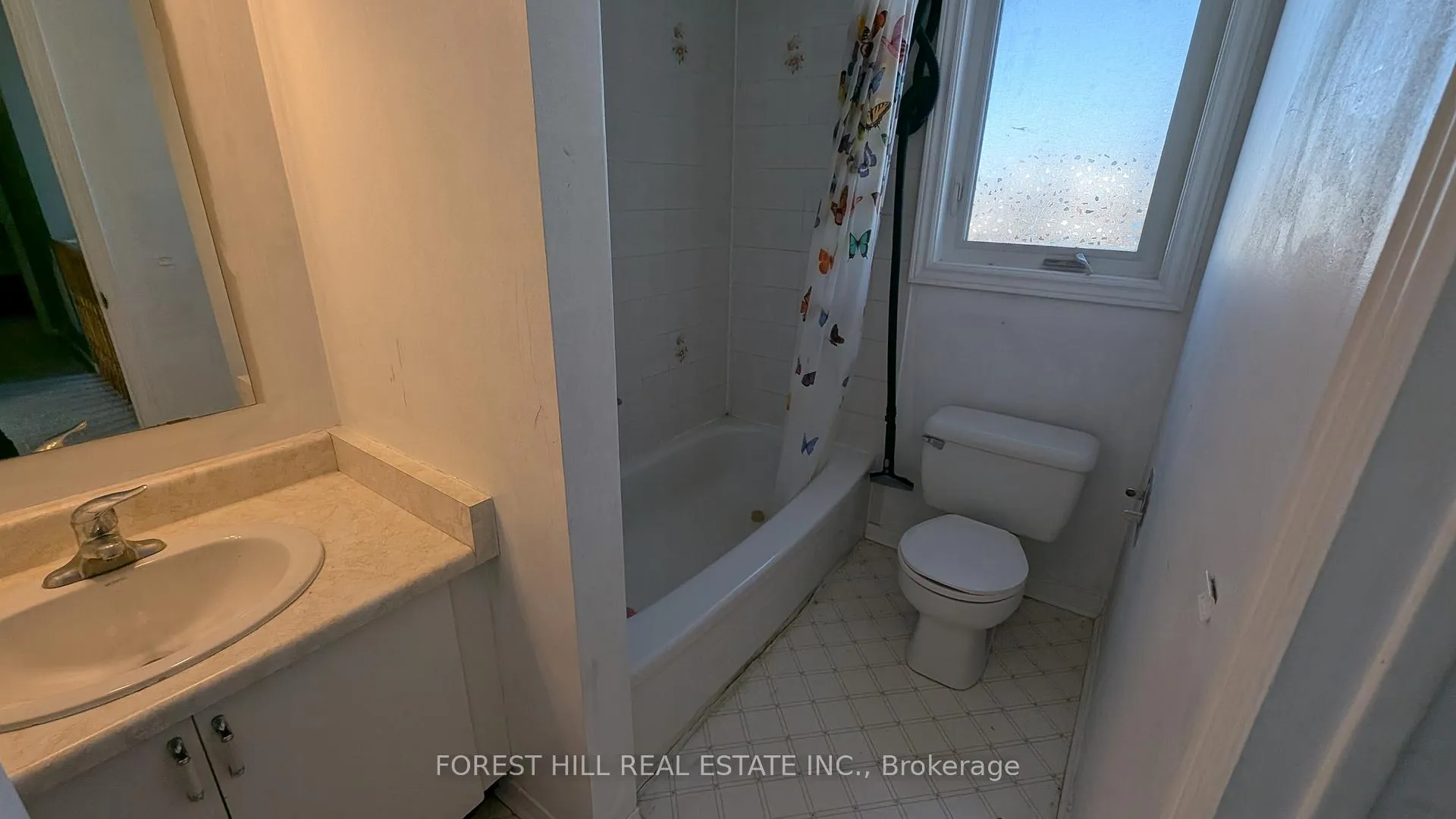 Photo 12 of 46 Golden Meadow Road, Barrie, Innis-Shore — HOMEH