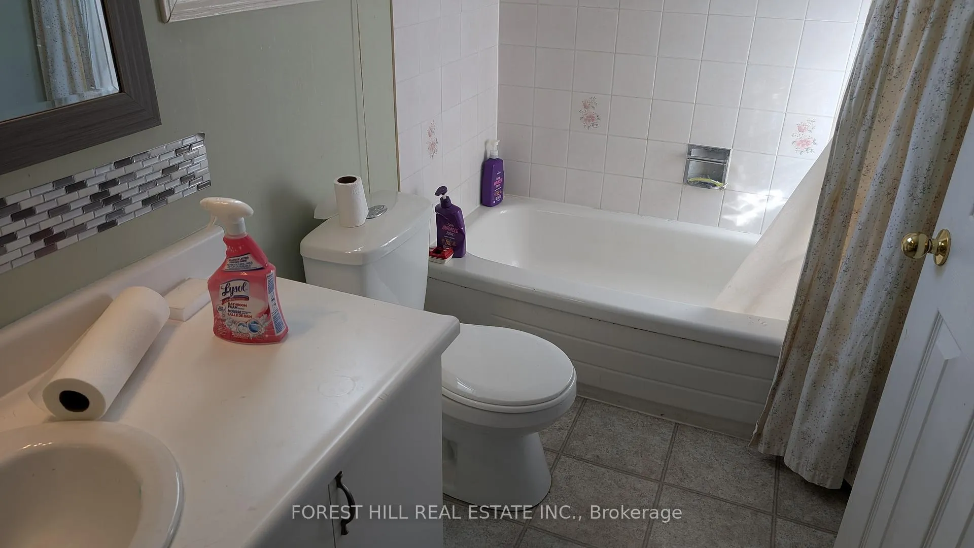 Photo 16 of 46 Golden Meadow Road, Barrie, Innis-Shore — HOMEH