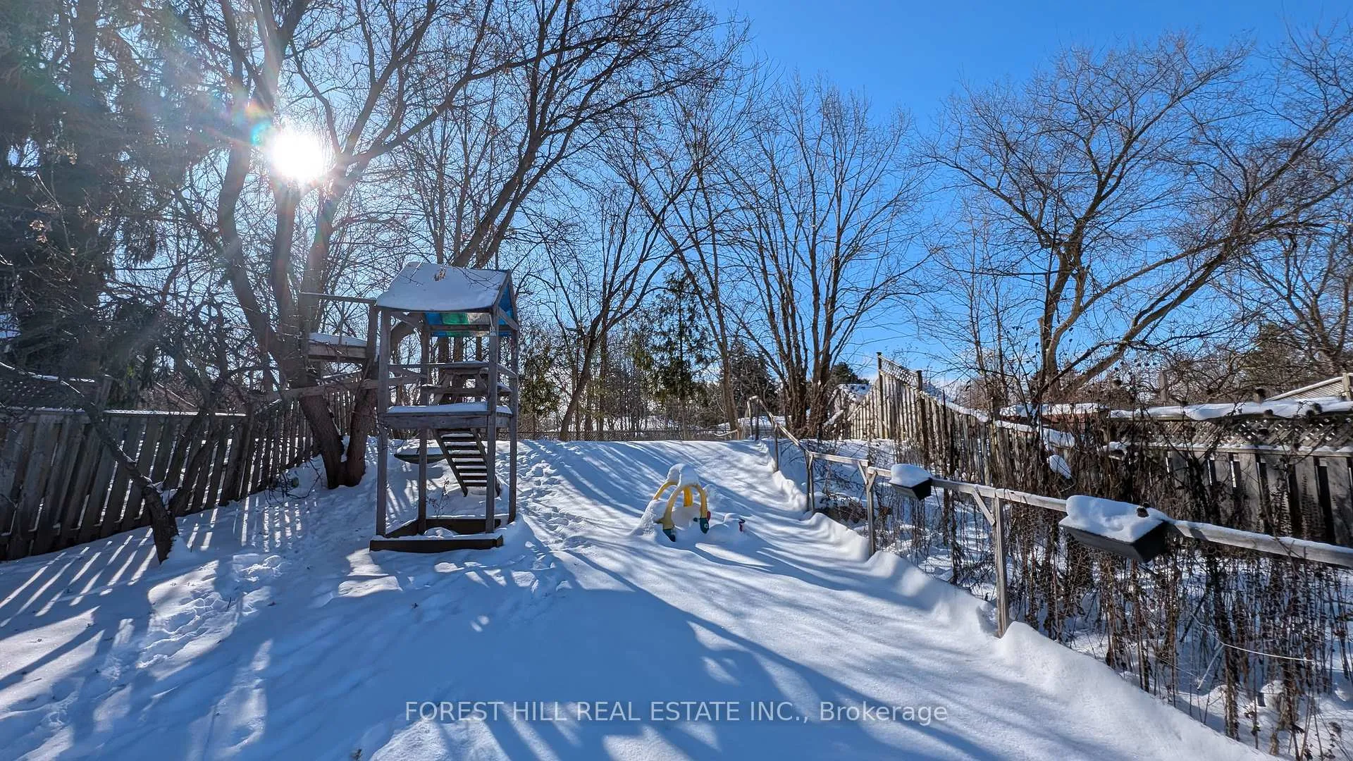 Photo 20 of 46 Golden Meadow Road, Barrie, Innis-Shore — HOMEH