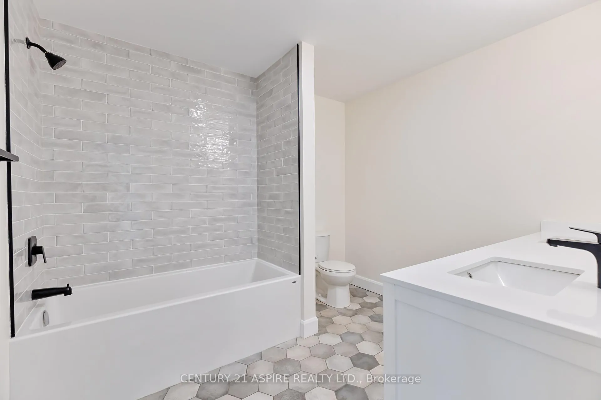 Photo 9 of 94C Frontenac Crescent, Deep River — HOMEH