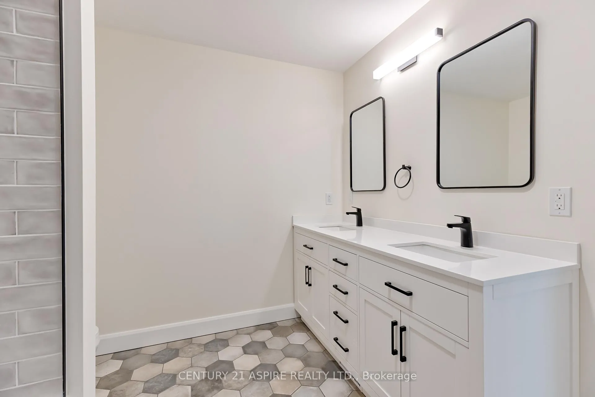 Photo 10 of 94C Frontenac Crescent, Deep River — HOMEH