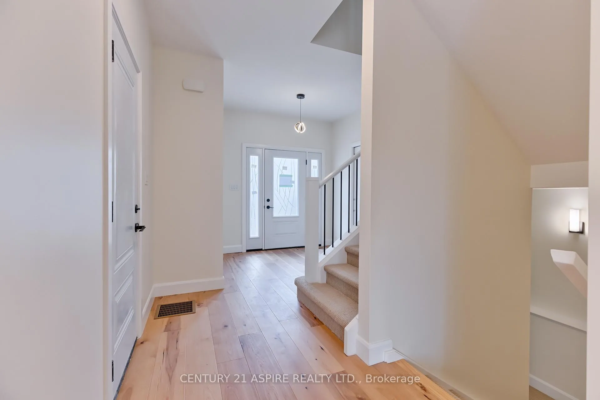 Photo 32 of 94C Frontenac Crescent, Deep River — HOMEH