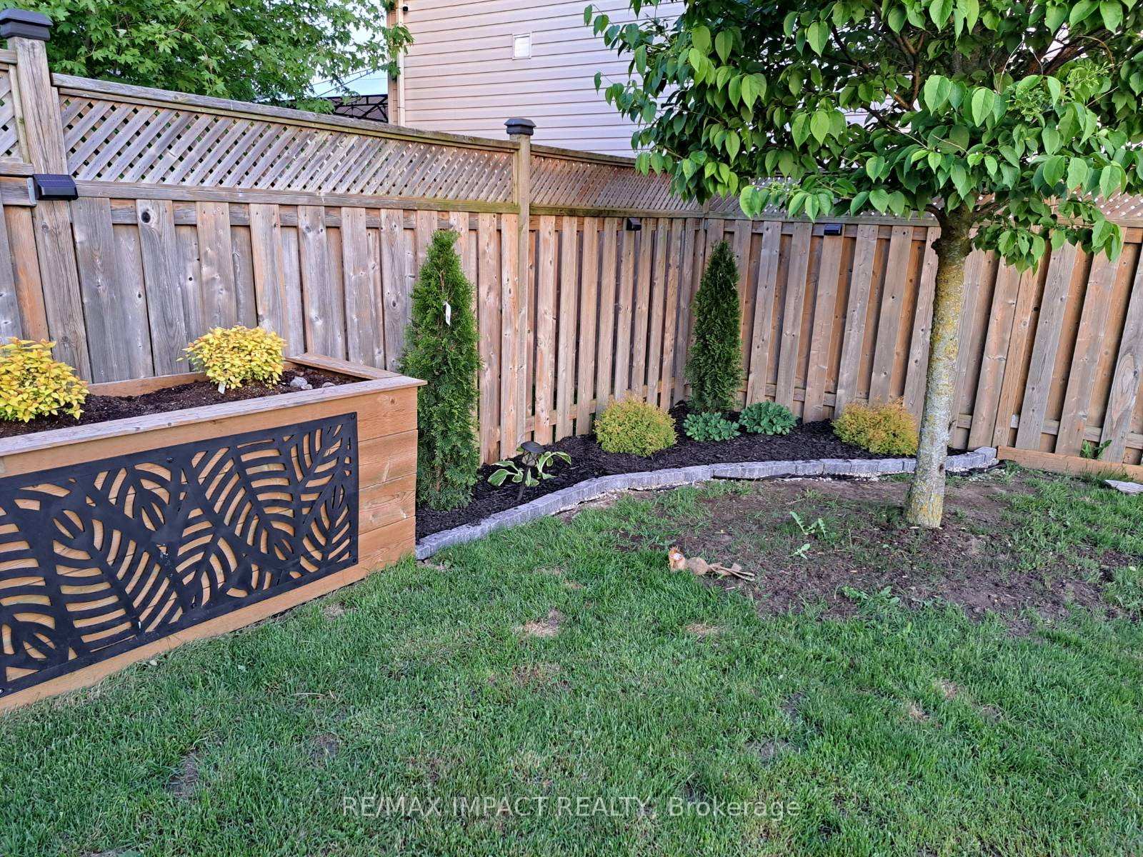 Photo 43 of 821 Leslie Street, Cobourg — HOMEH