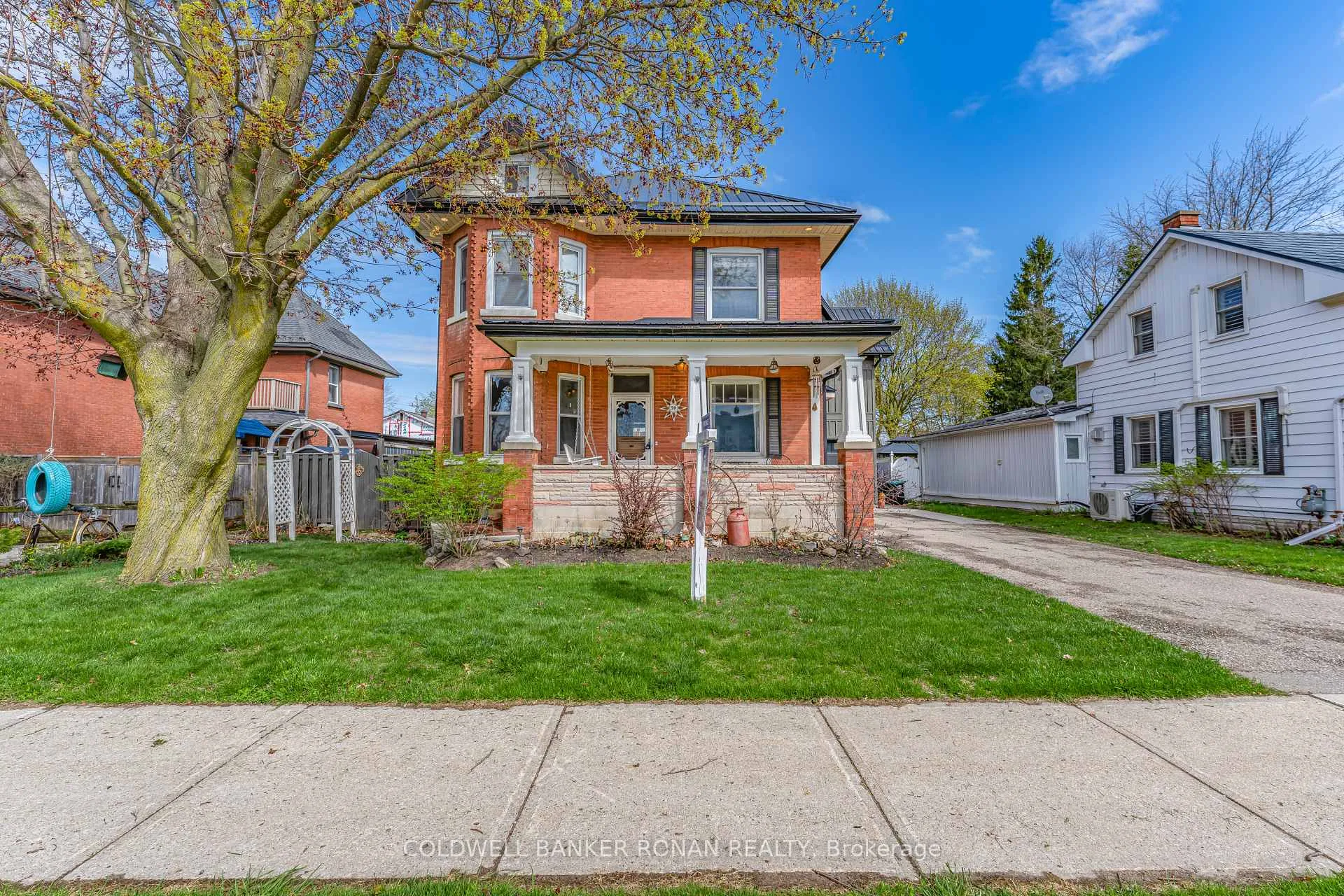 Photo 3 of 54 Nelson Street W, New Tecumseth, Alliston — HOMEH