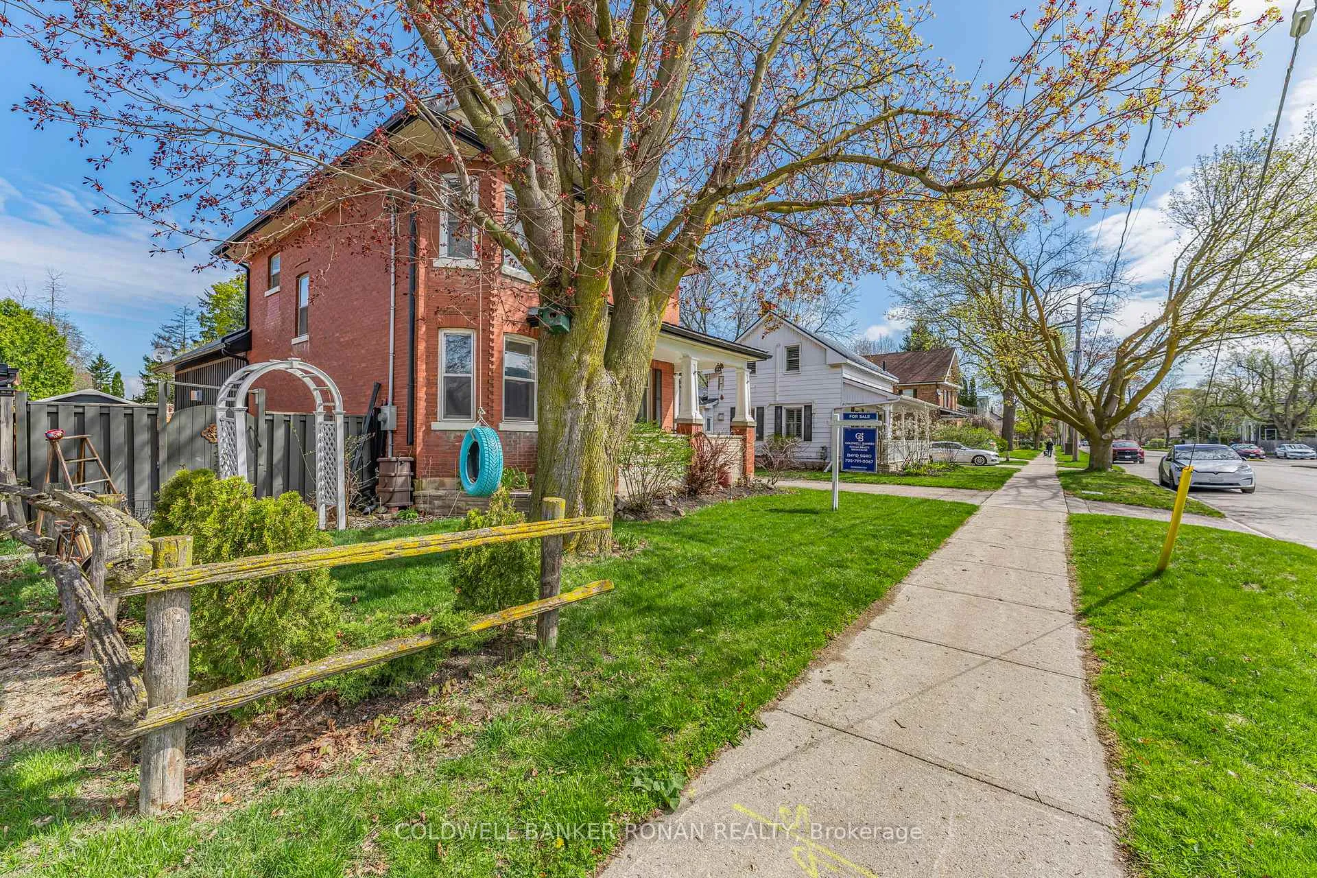 Photo 4 of 54 Nelson Street W, New Tecumseth, Alliston — HOMEH
