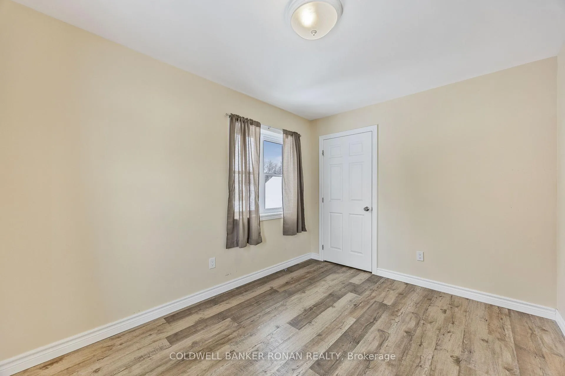 Photo 40 of 54 Nelson Street W, New Tecumseth, Alliston — HOMEH