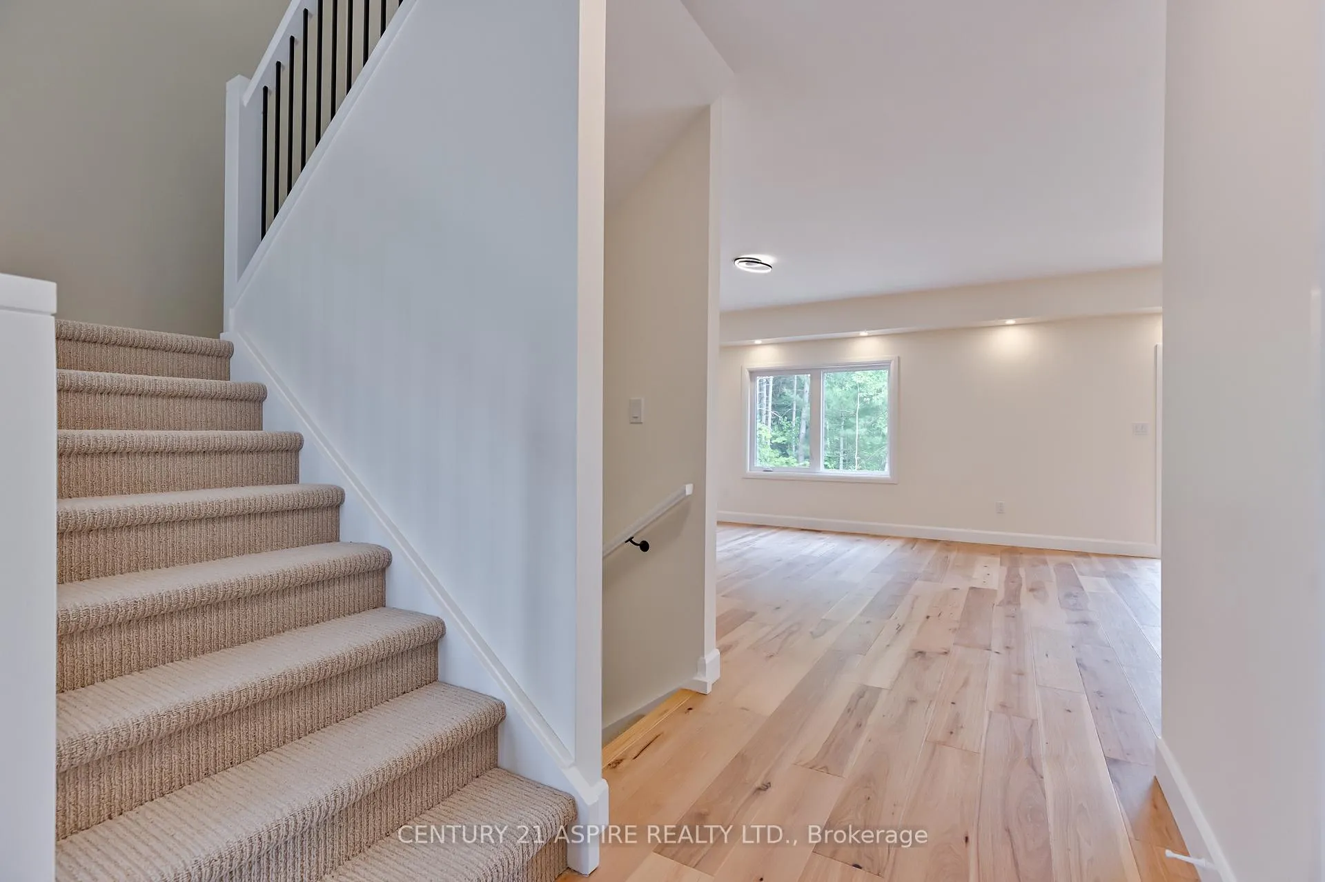 Photo 34 of 94D Frontenac Crescent, Deep River — HOMEH