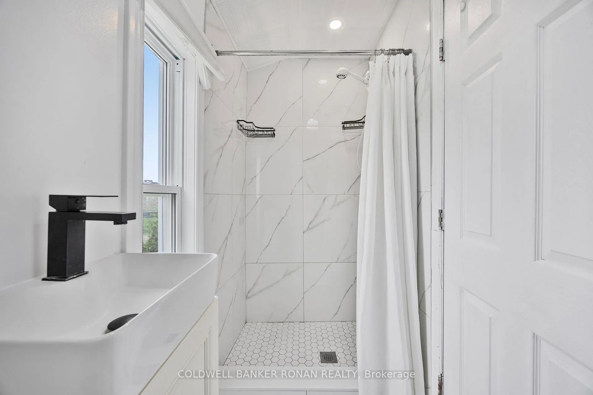 Photo 14 of 215 First Avenue W, Shelburne — HOMEH