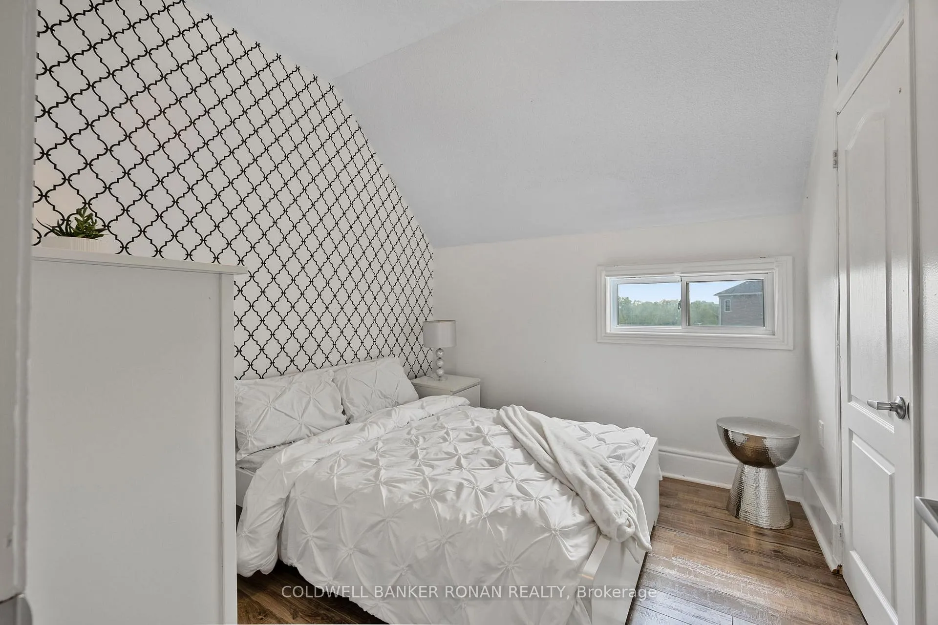 Photo 20 of 215 First Avenue W, Shelburne — HOMEH