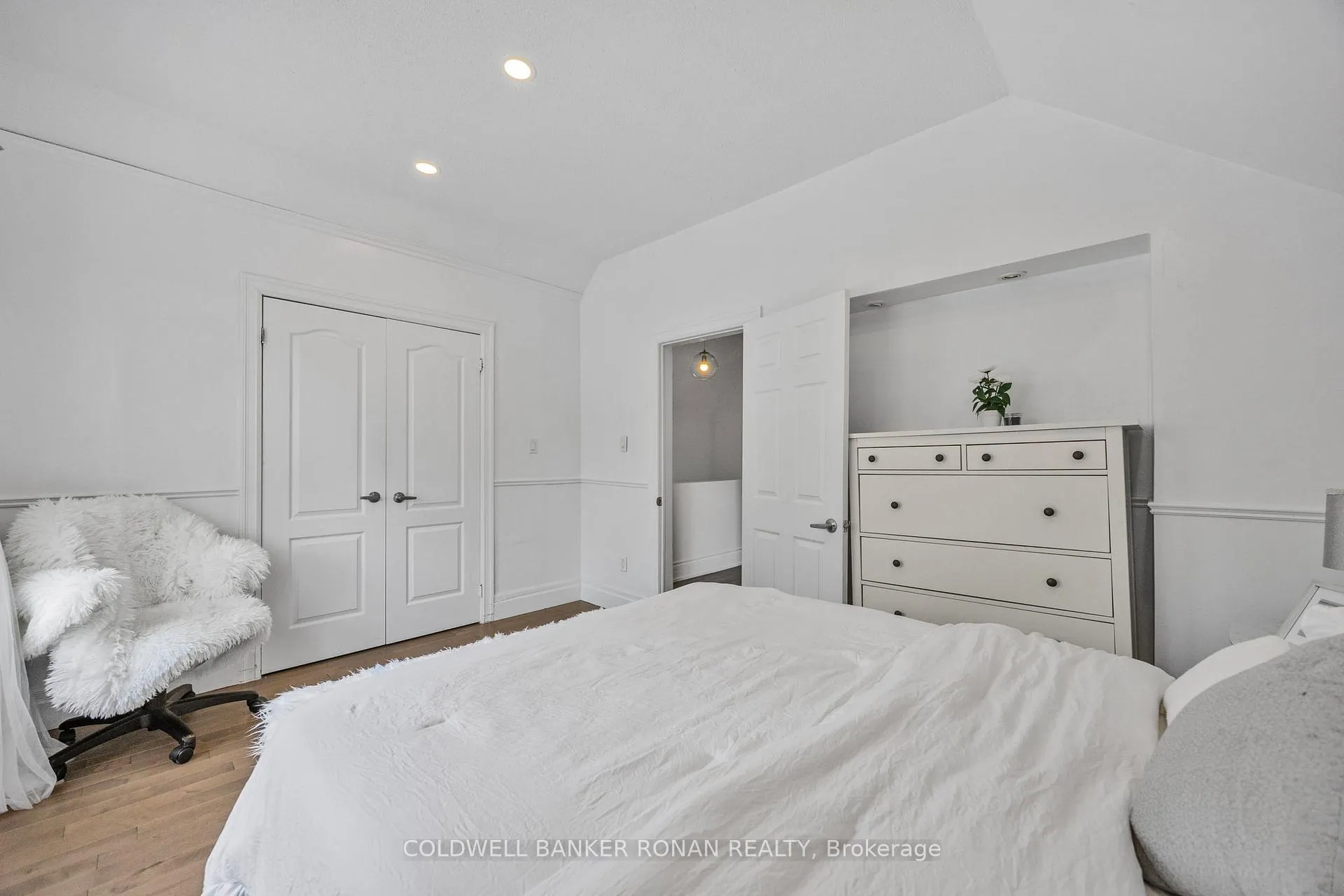 Photo 23 of 215 First Avenue W, Shelburne — HOMEH