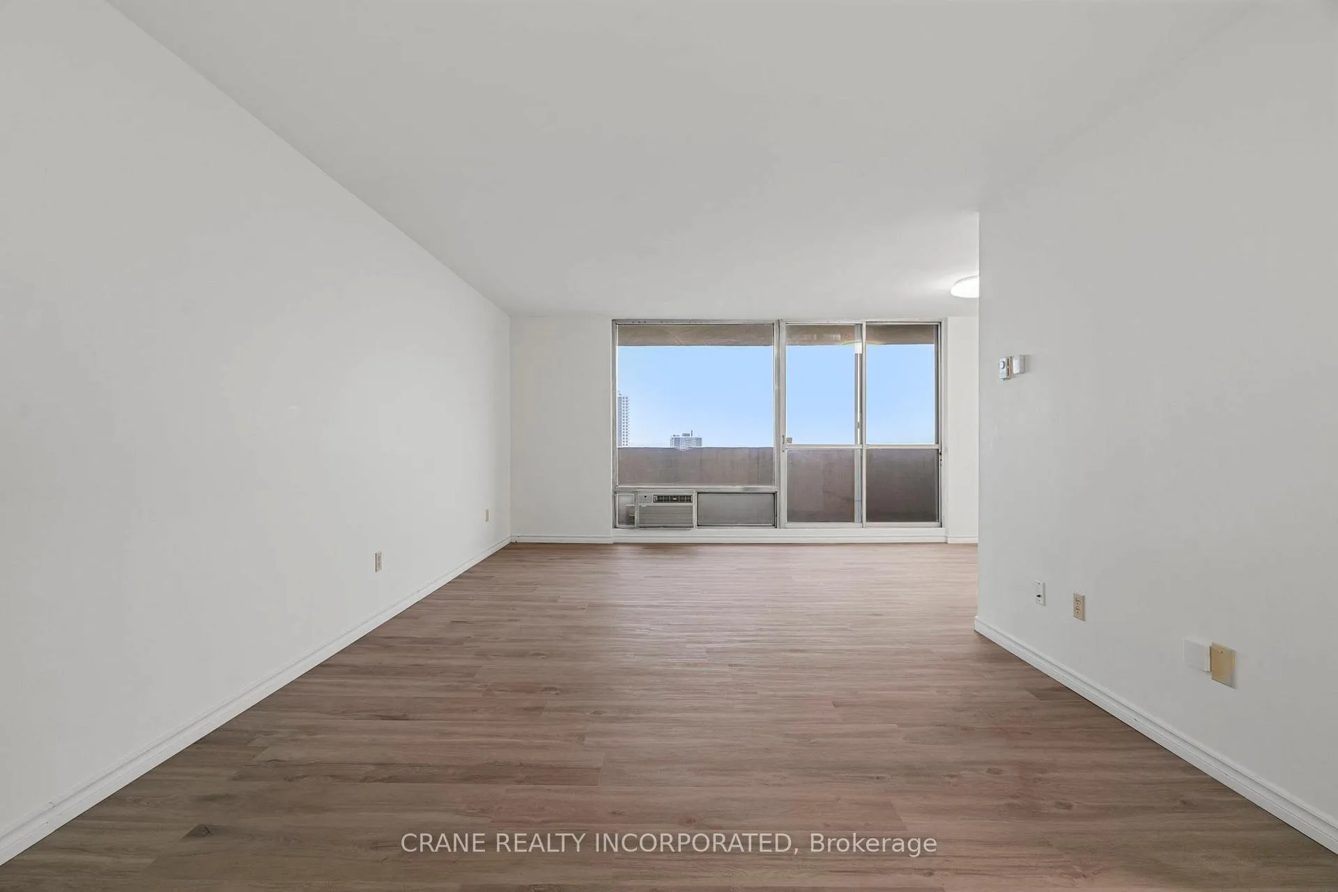 Photo 2 of Unit 2610, 1 Massey Square, Toronto, Crescent Town — HOMEH