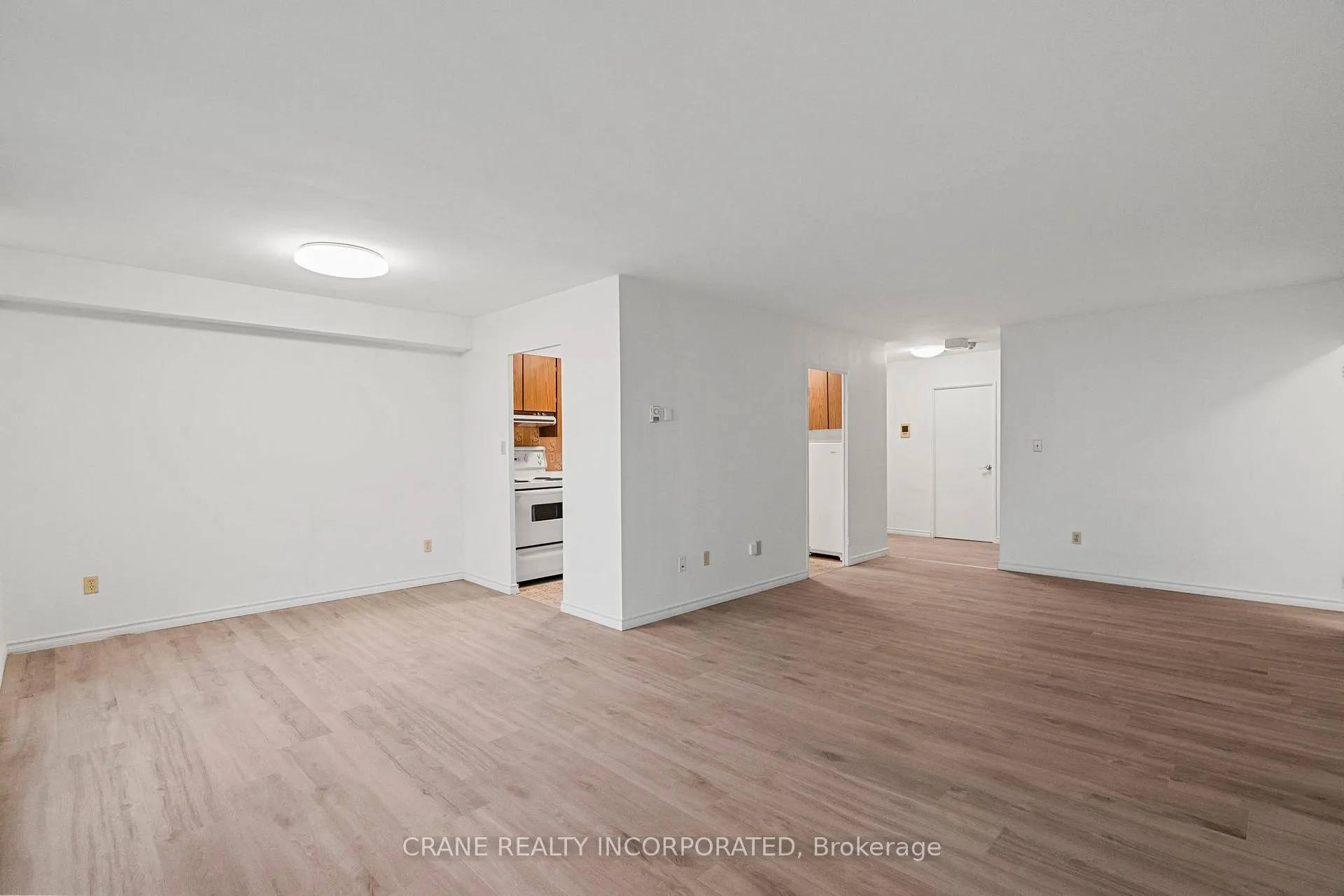 Photo 4 of Unit 2610, 1 Massey Square, Toronto, Crescent Town — HOMEH