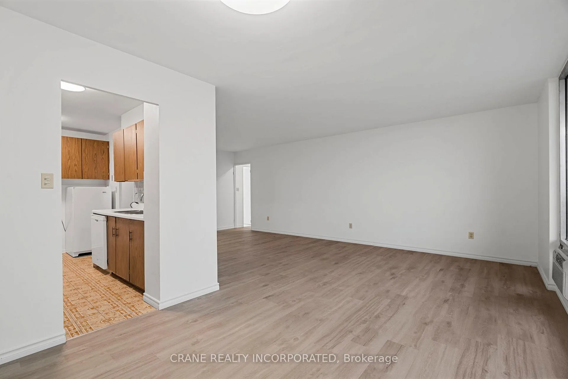 Photo 5 of Unit 2610, 1 Massey Square, Toronto, Crescent Town — HOMEH