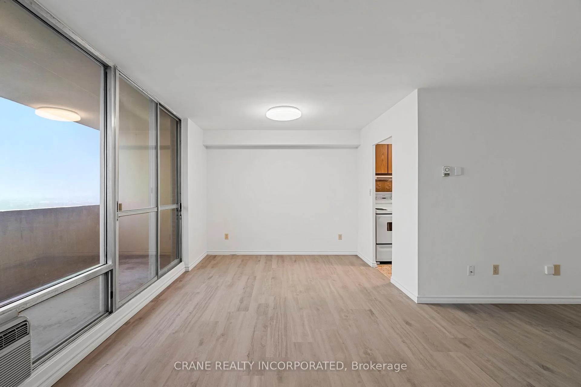 Photo 8 of Unit 2610, 1 Massey Square, Toronto, Crescent Town — HOMEH