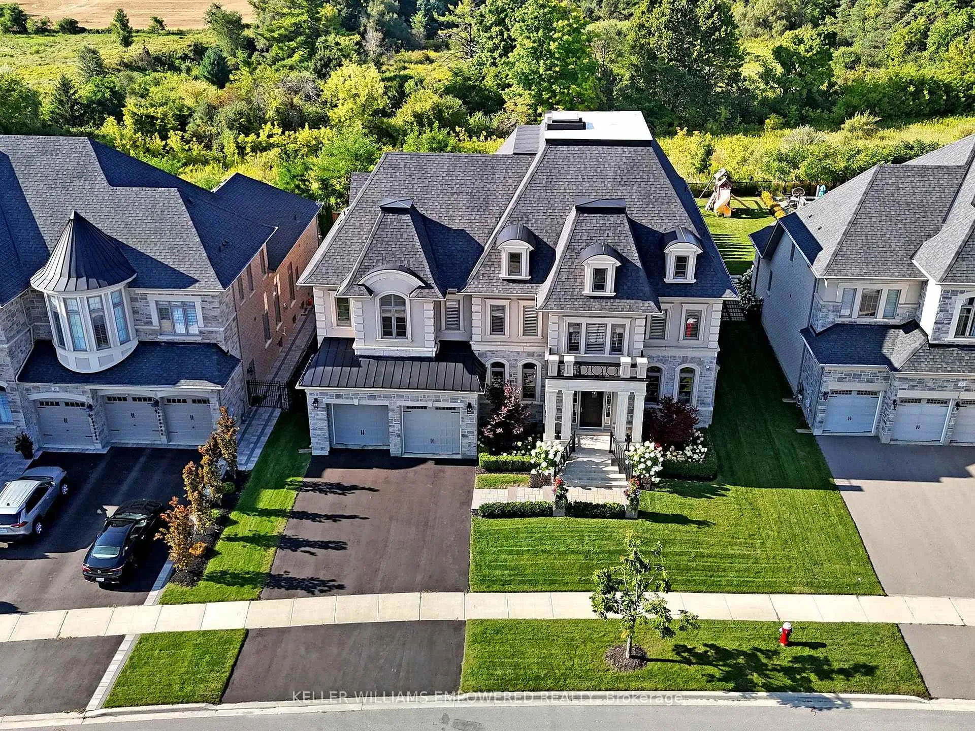 Photo 1 of 26 James Stokes Court, King, King City — HOMEH