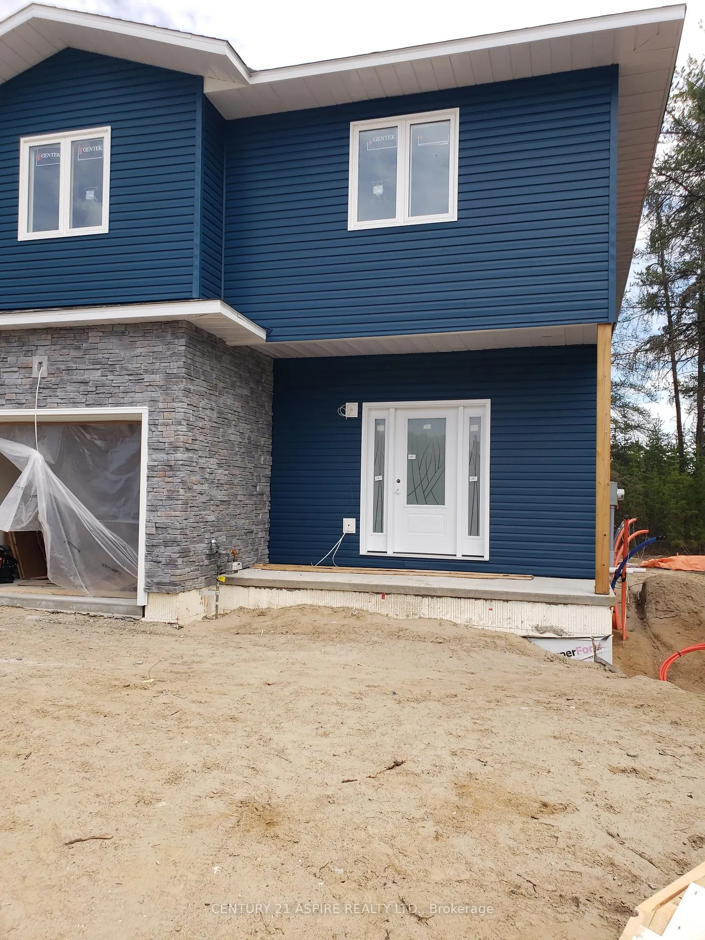 Photo 1 of 94A Frontenac Crescent, Deep River — HOMEH