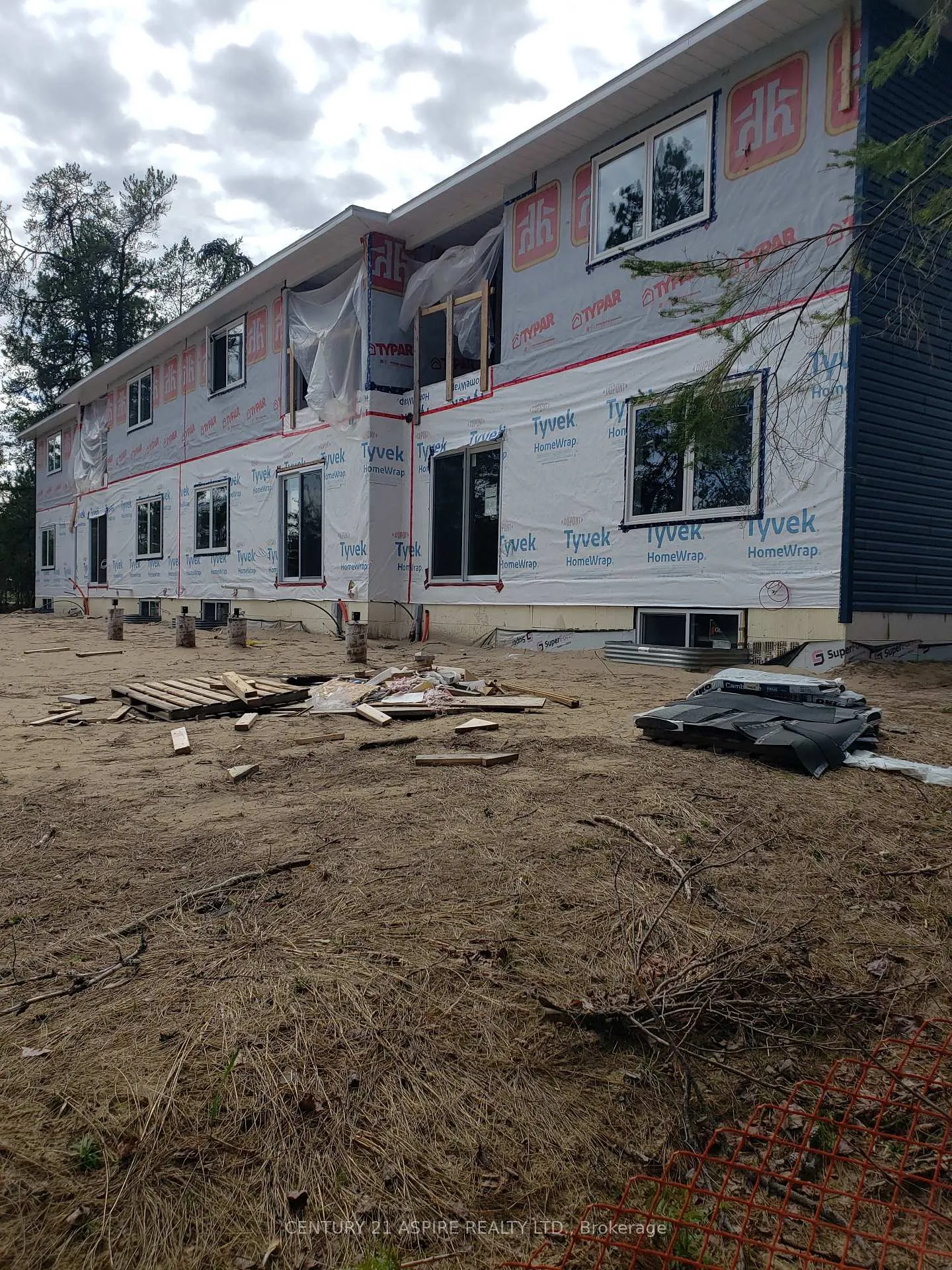 Photo 3 of 94A Frontenac Crescent, Deep River — HOMEH