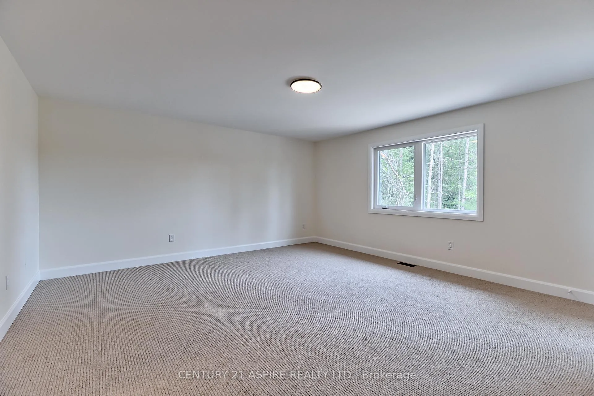 Photo 4 of 94A Frontenac Crescent, Deep River — HOMEH