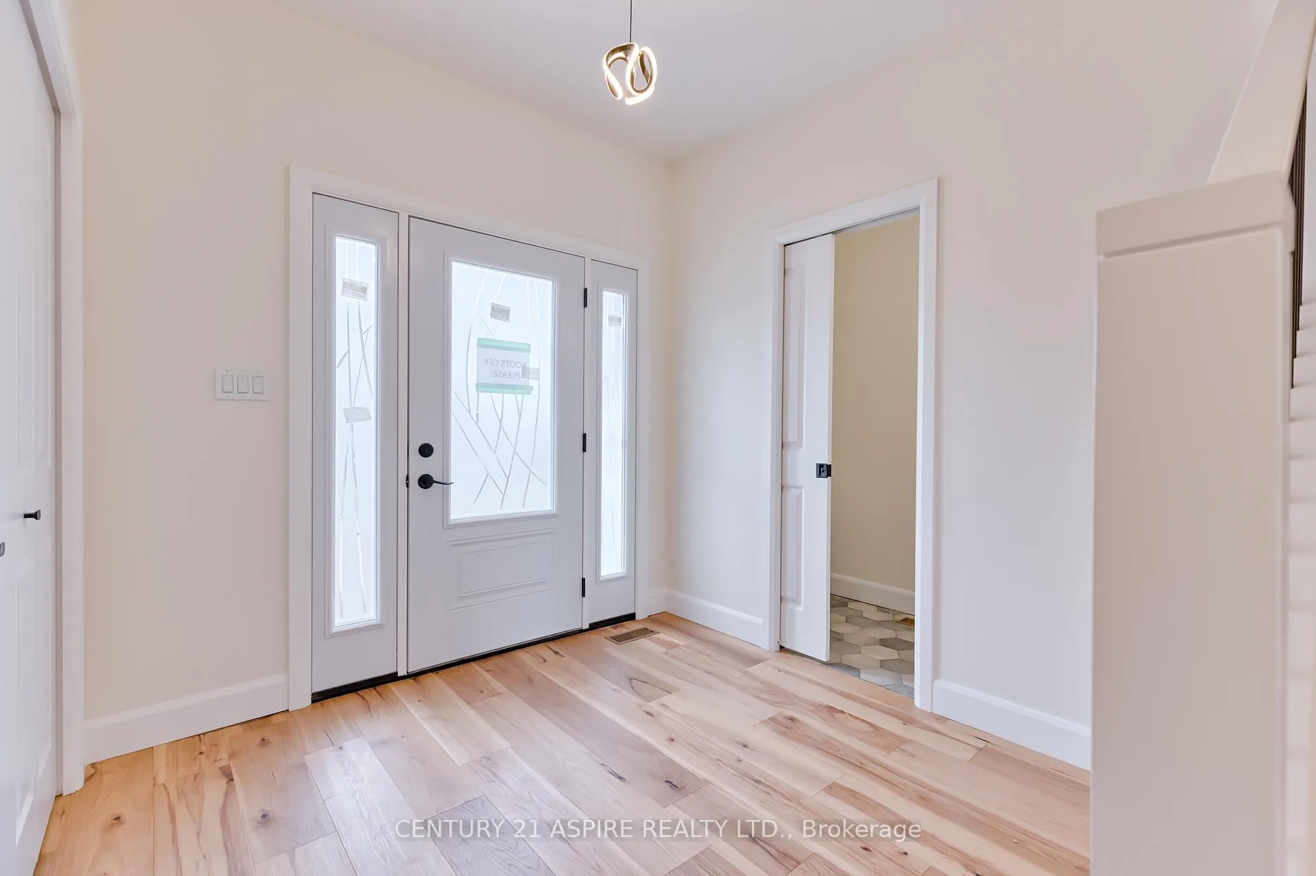 Photo 33 of 94A Frontenac Crescent, Deep River — HOMEH