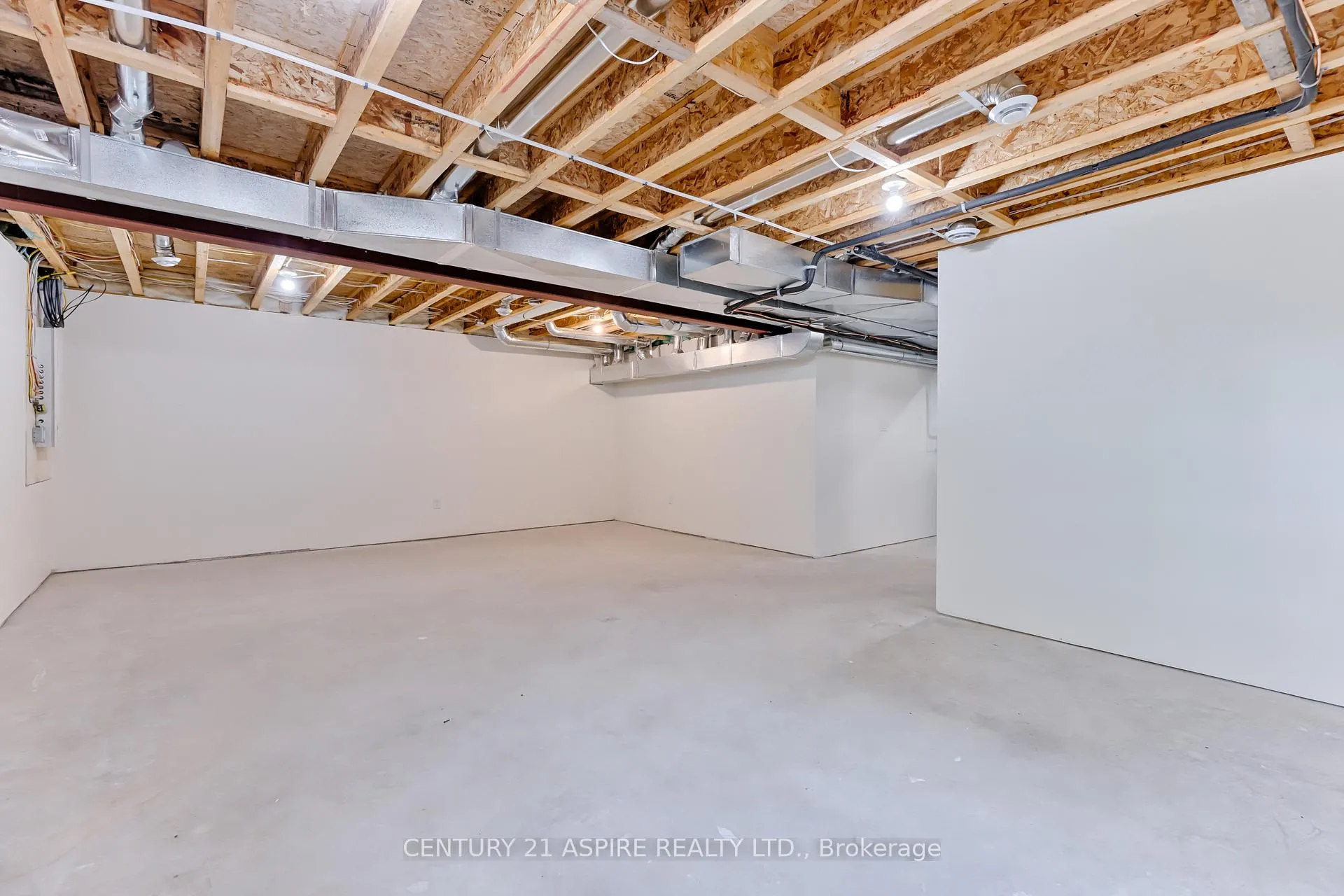 Photo 41 of 94A Frontenac Crescent, Deep River — HOMEH