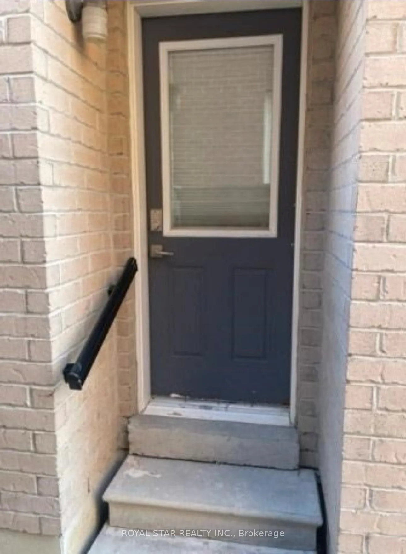 Photo 3 of Unit Main, 14 Chayna Crescent, Vaughan, Maple — HOMEH