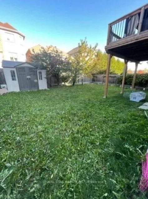 Photo 10 of Unit Main, 14 Chayna Crescent, Vaughan, Maple — HOMEH