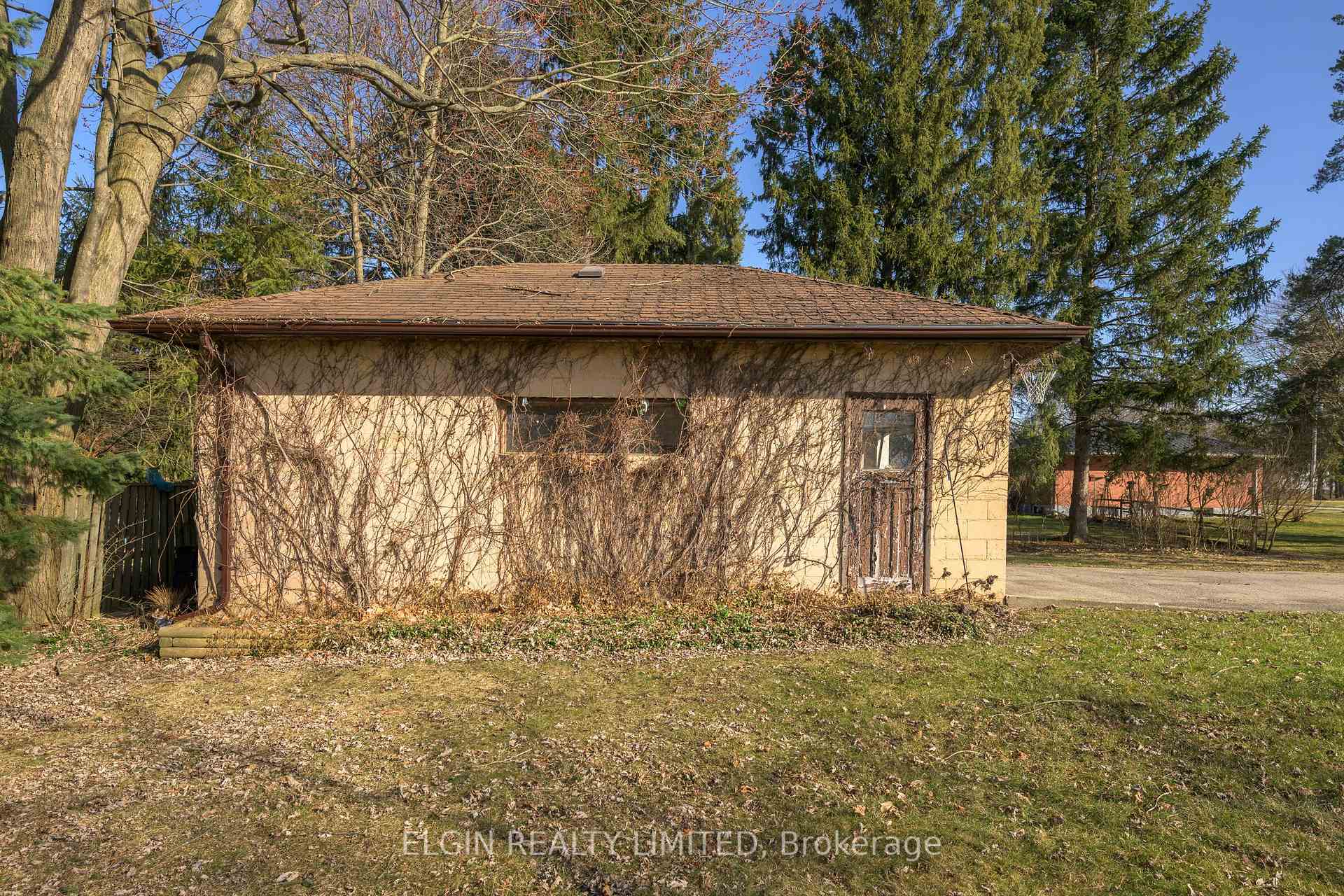Photo 3 of 48 Marlene Street, Central Elgin, Rural Central Elgin — HOMEH