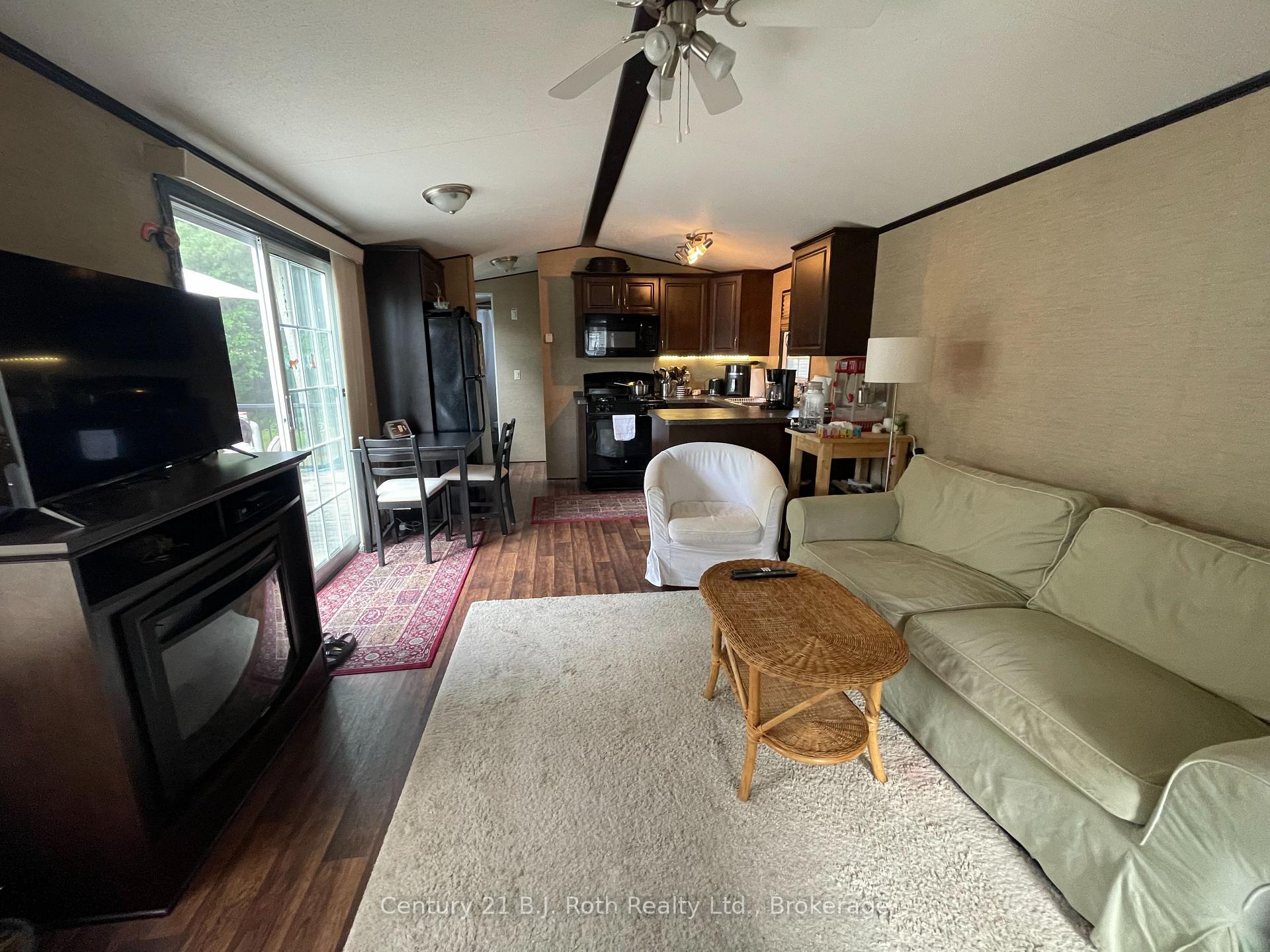 Photo 3 of Unit 98, 1082 Shamrock Marina Road, Gravenhurst, Morrison — HOMEH