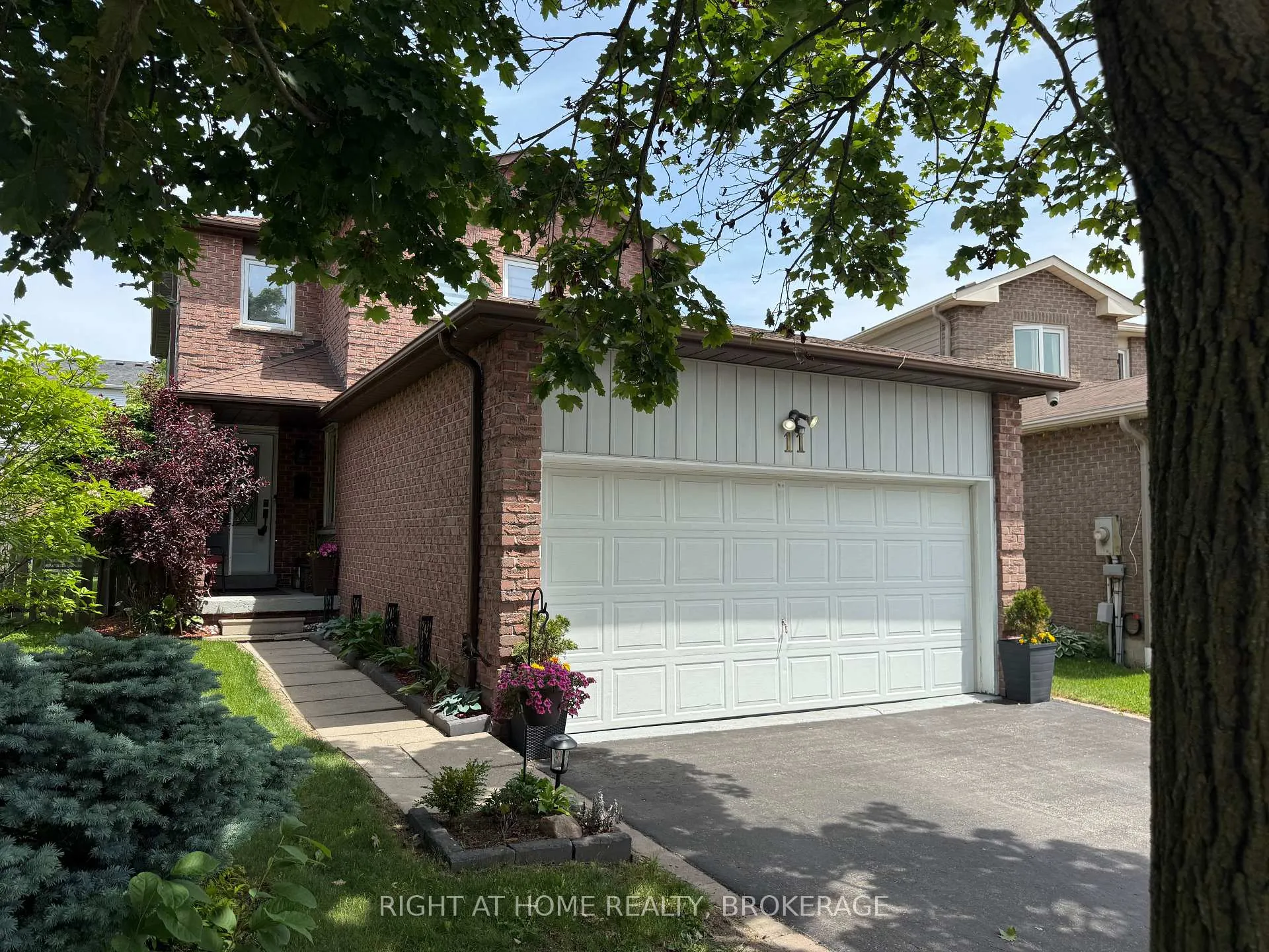 Front of 11 eberlee Court