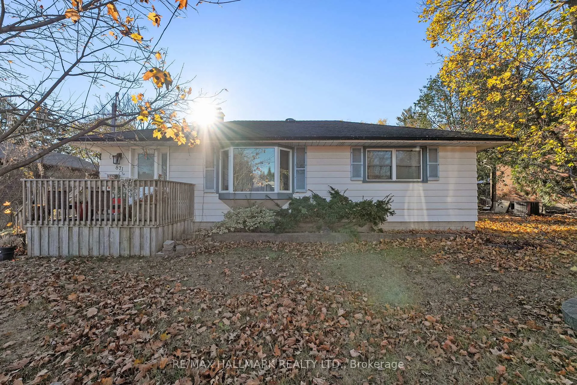 Photo 2 of 871 Finch Avenue, Pickering, Dunbarton — HOMEH