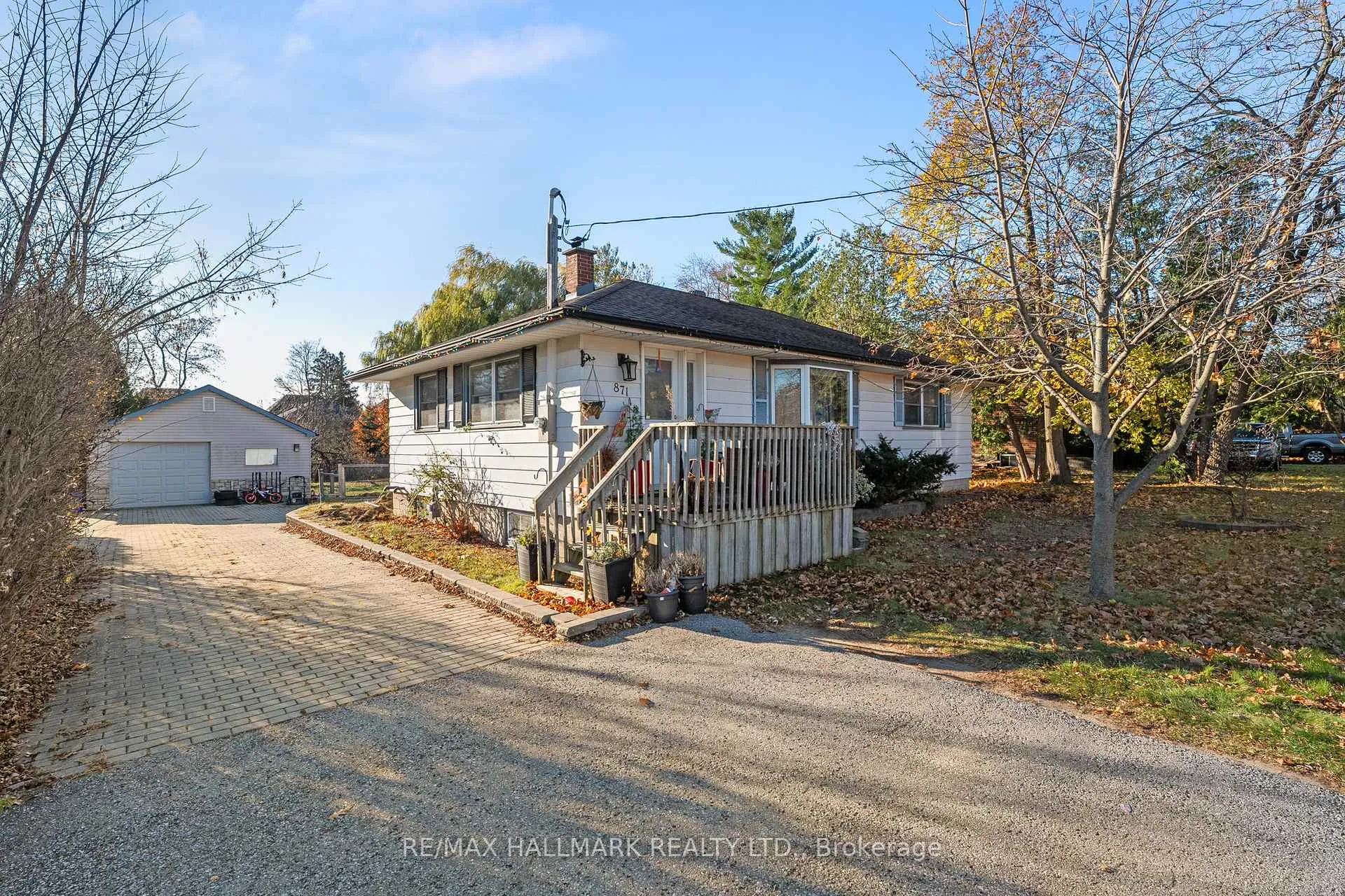 Photo 4 of 871 Finch Avenue, Pickering, Dunbarton — HOMEH