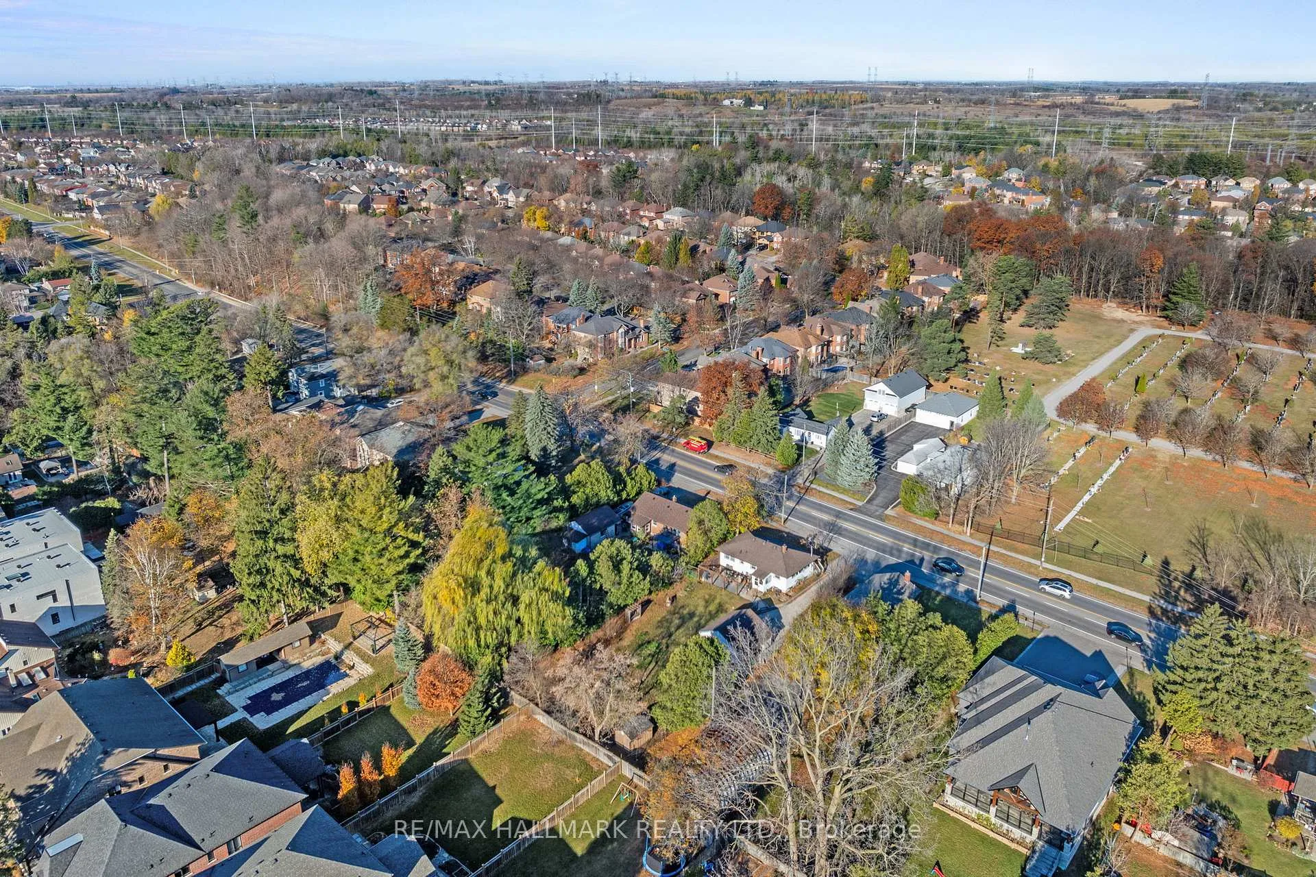 Photo 16 of 871 Finch Avenue, Pickering, Dunbarton — HOMEH