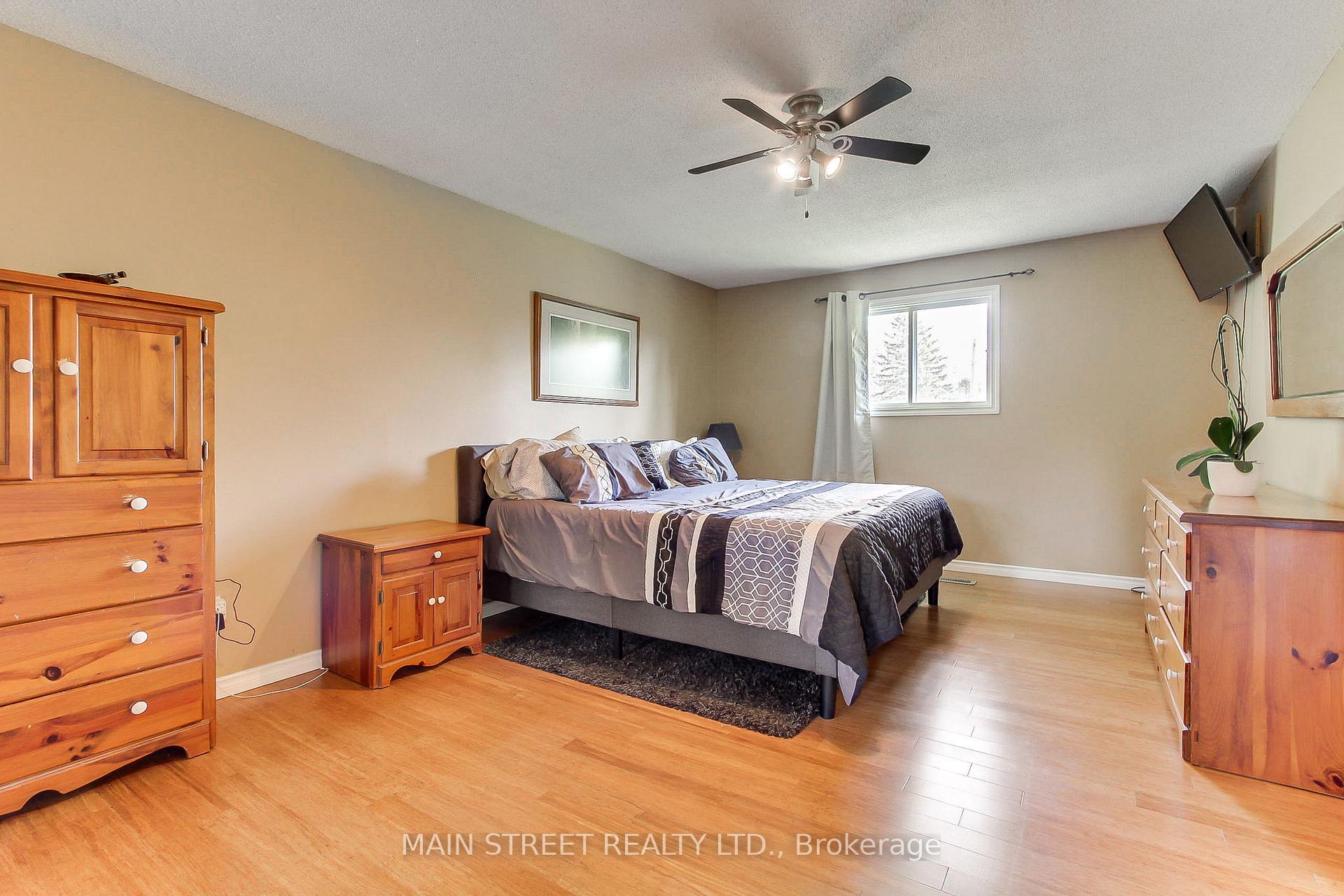 Photo 16 of 32 Beaverdale Crescent, Georgina, Pefferlaw — HOMEH