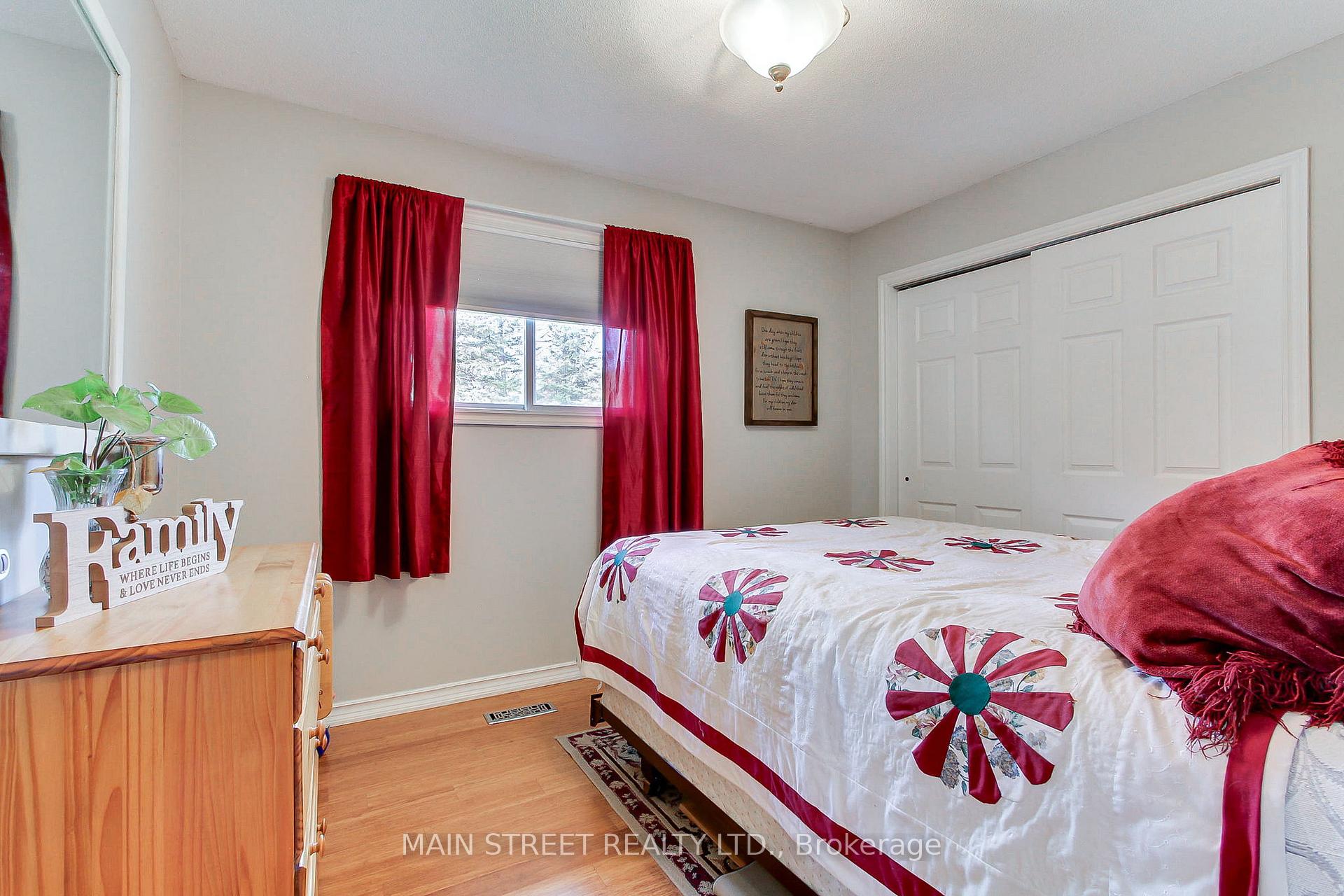 Photo 19 of 32 Beaverdale Crescent, Georgina, Pefferlaw — HOMEH