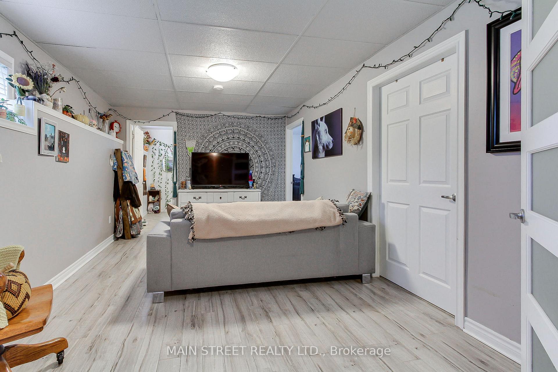 Photo 24 of 32 Beaverdale Crescent, Georgina, Pefferlaw — HOMEH