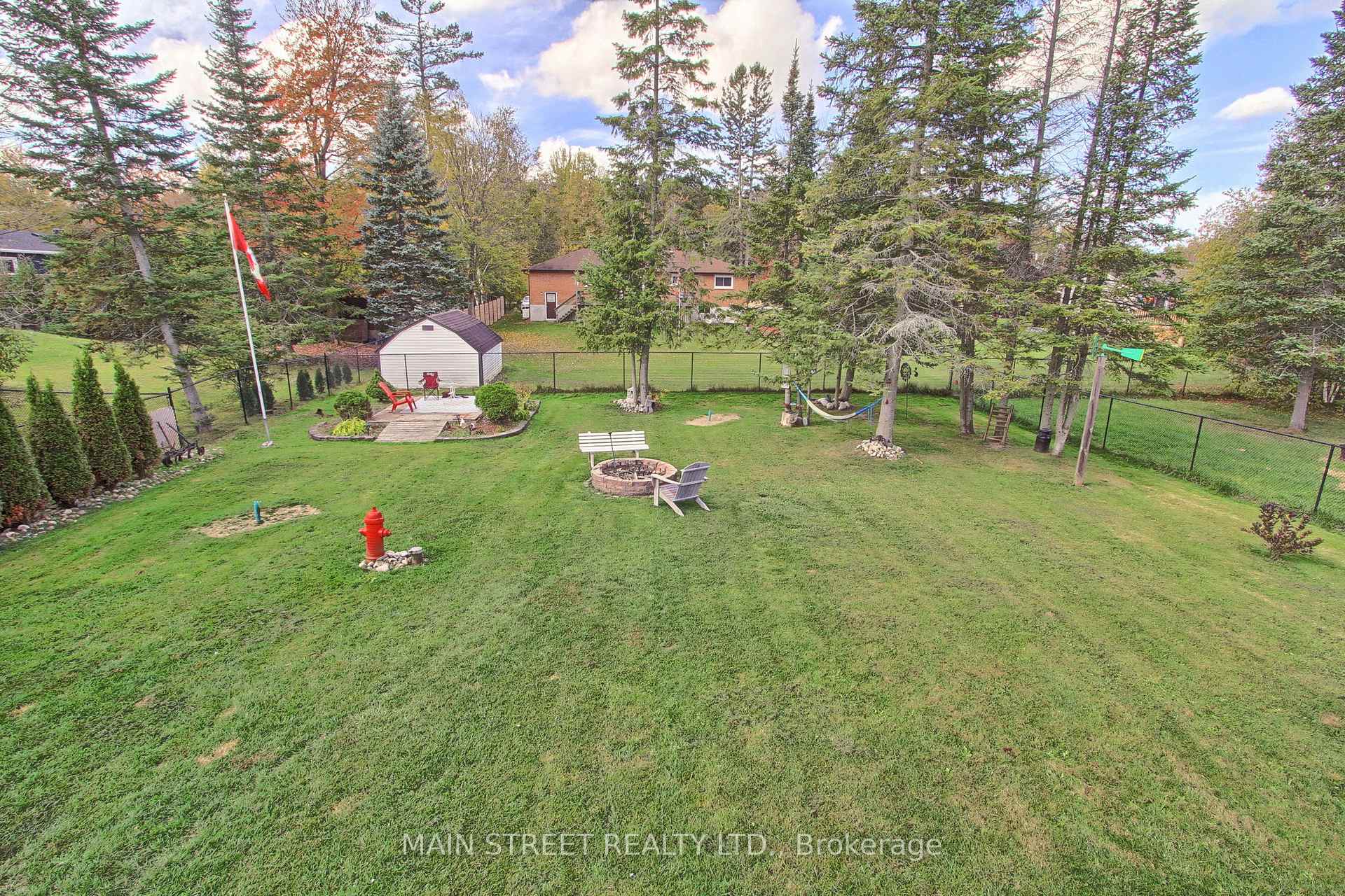 Photo 30 of 32 Beaverdale Crescent, Georgina, Pefferlaw — HOMEH