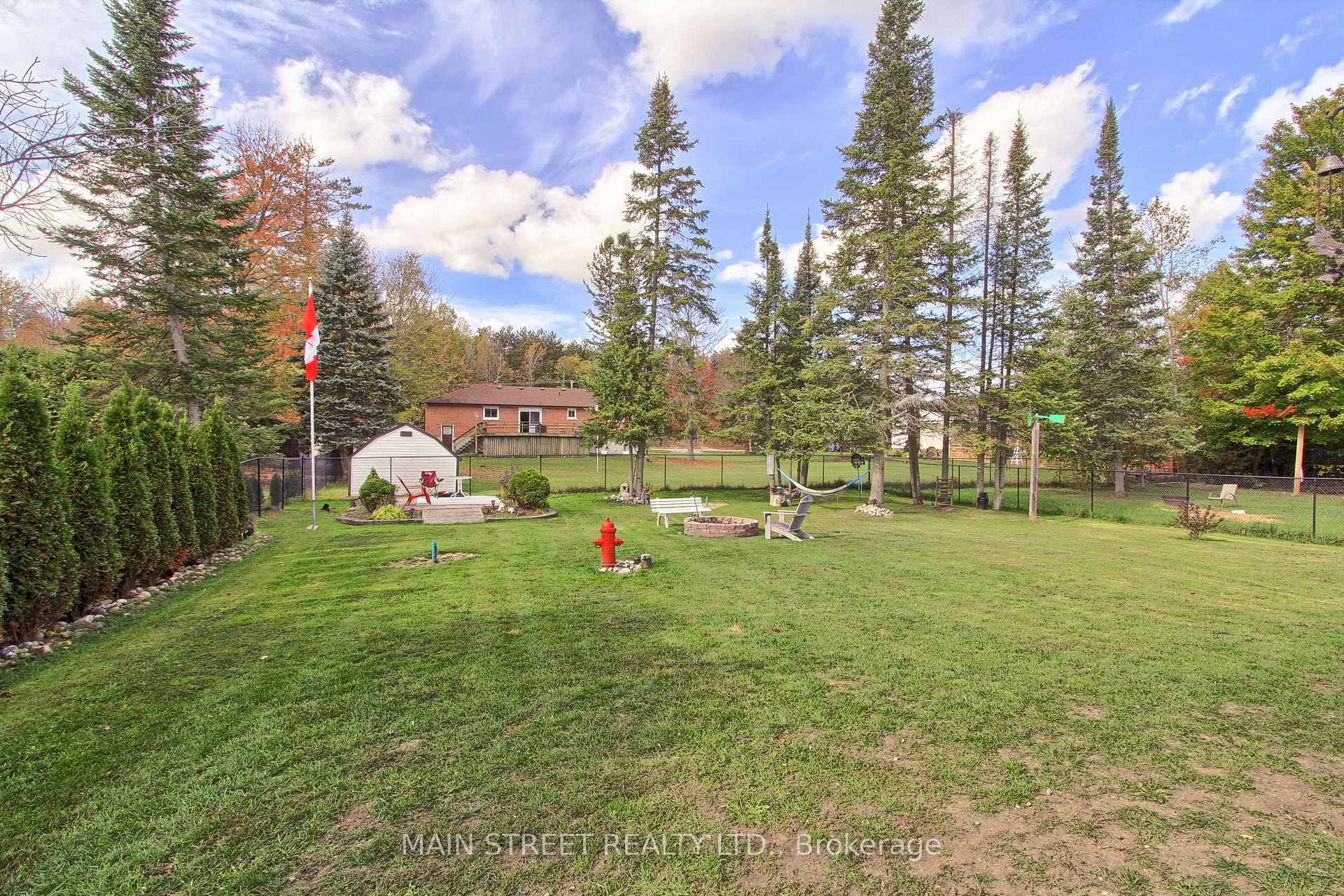 Photo 31 of 32 Beaverdale Crescent, Georgina, Pefferlaw — HOMEH