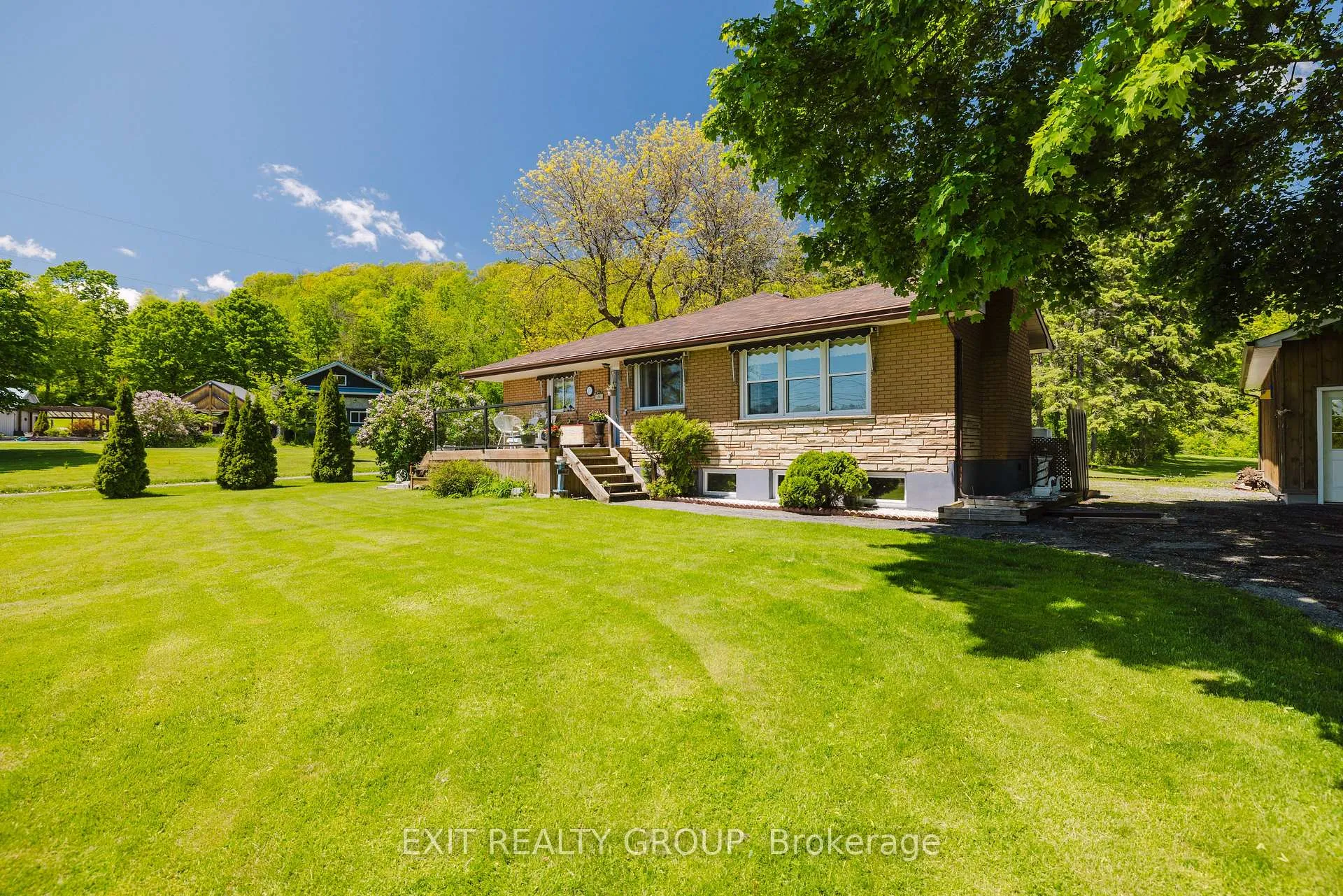 Front of 556 Rosebush Road