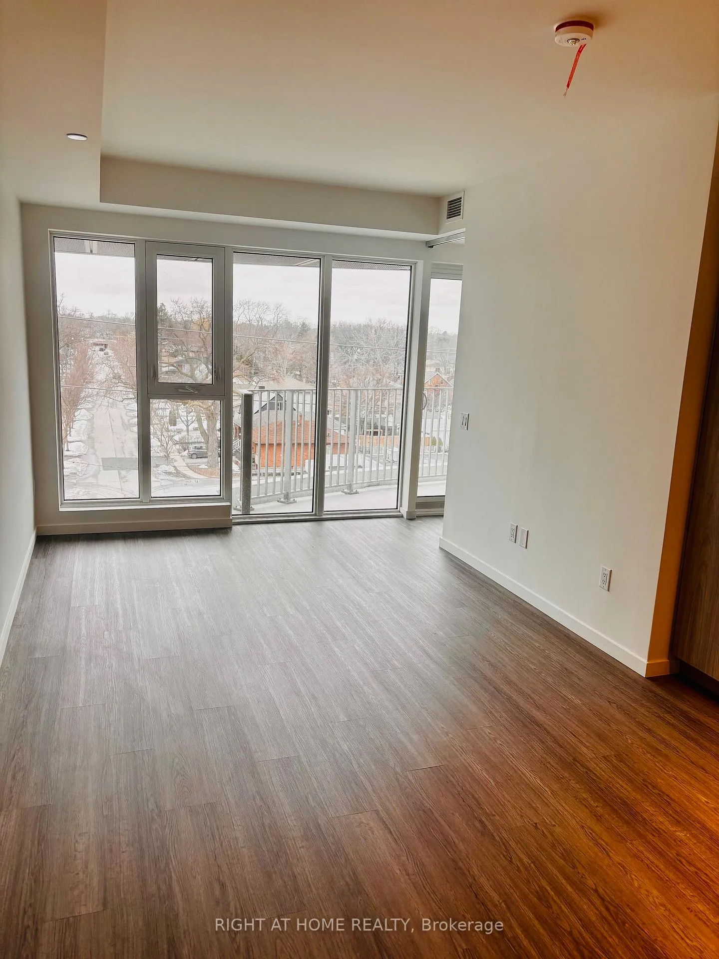 Photo 6 of Unit 512, 689 The Queensway, Etobicoke, Stonegate-Queensway — HOMEH
