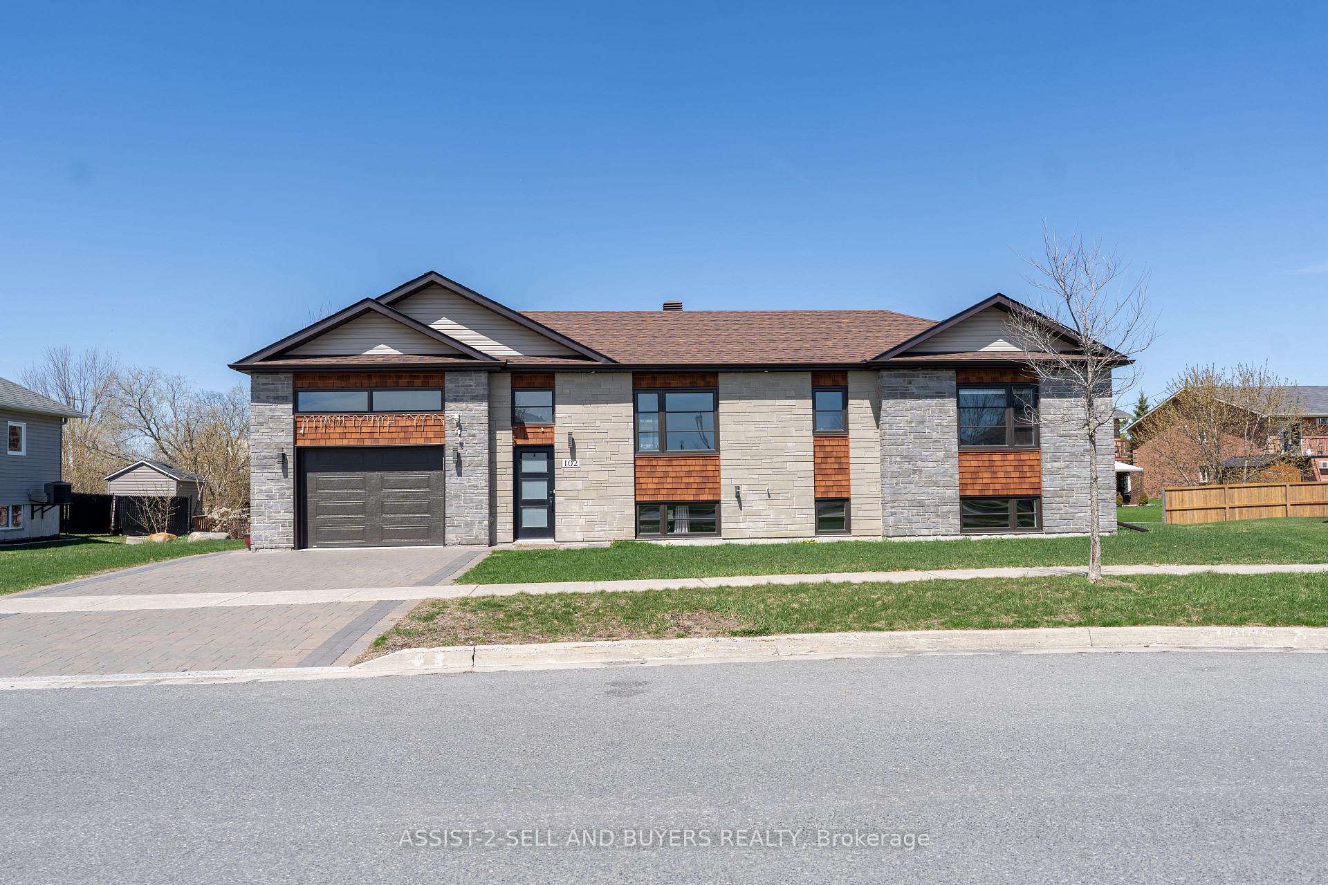 Photo 1 of 102 Forestdale Crescent, Cornwall — HOMEH