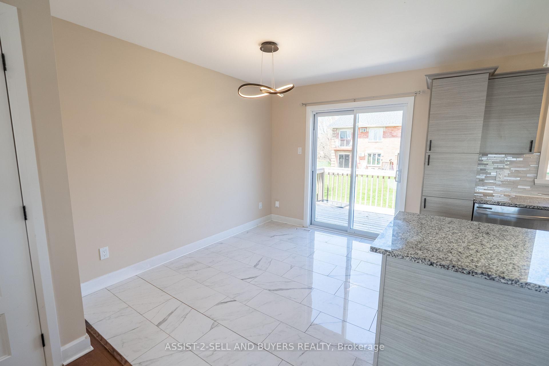 Photo 10 of 102 Forestdale Crescent, Cornwall — HOMEH