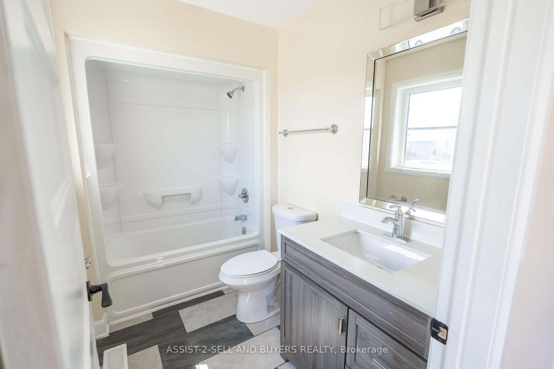 Photo 18 of 102 Forestdale Crescent, Cornwall — HOMEH