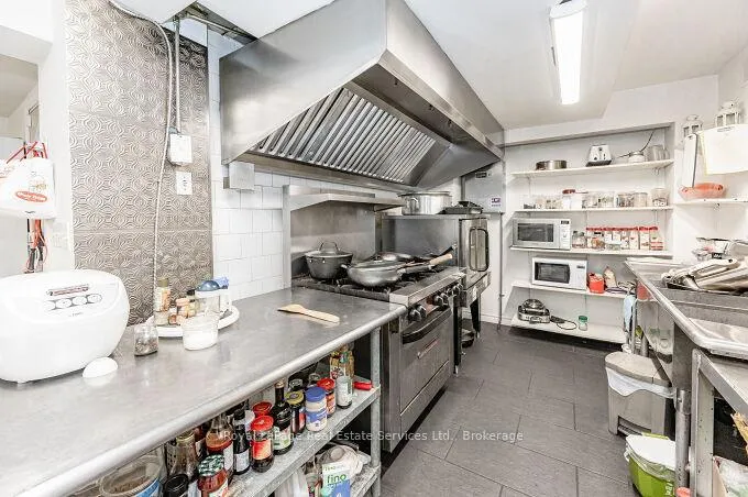 Photo 8 of 925 King Street W, Hamilton, Westdale — HOMEH